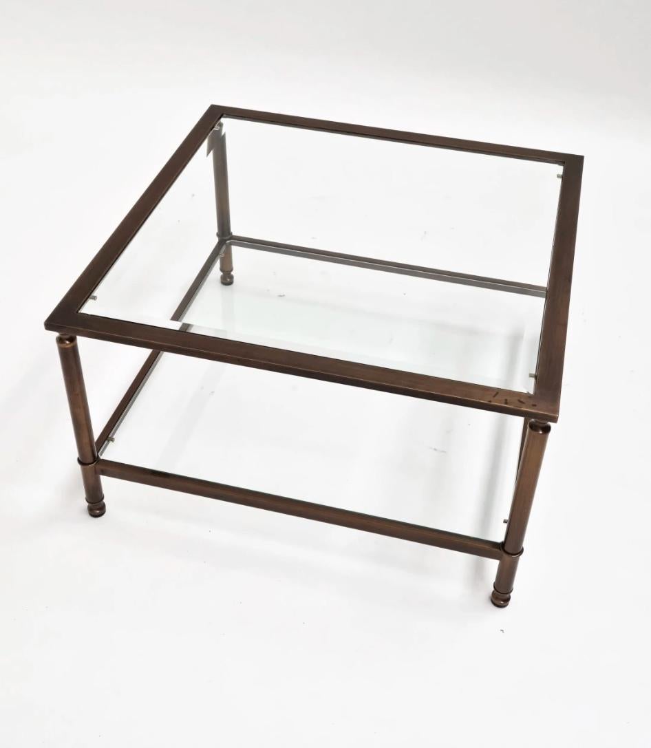 Mid-Century moderno Tavolino da caffè neoclassico in vetro bronzato scanalato, anni '60 in vendita