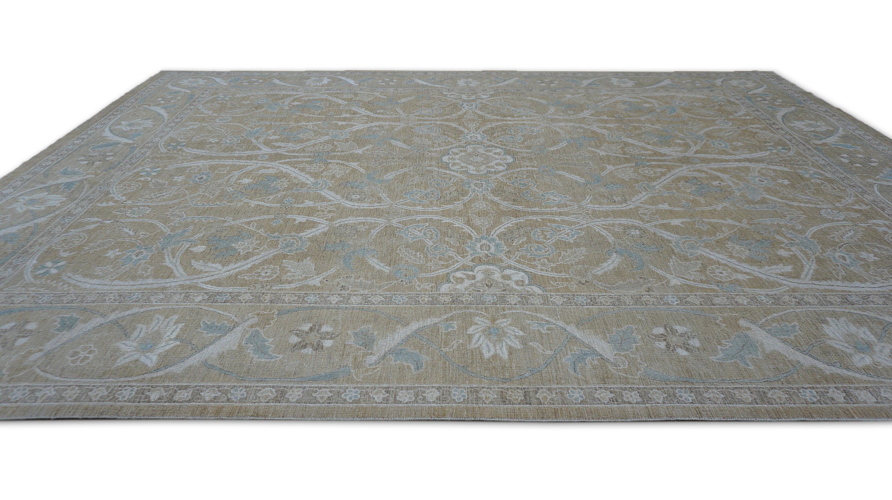 Neoklassische Gold und Tan Floral und Vine Motiv Wolle Teppich 8'9''x11'7'' (21. Jahrhundert und zeitgenössisch) im Angebot