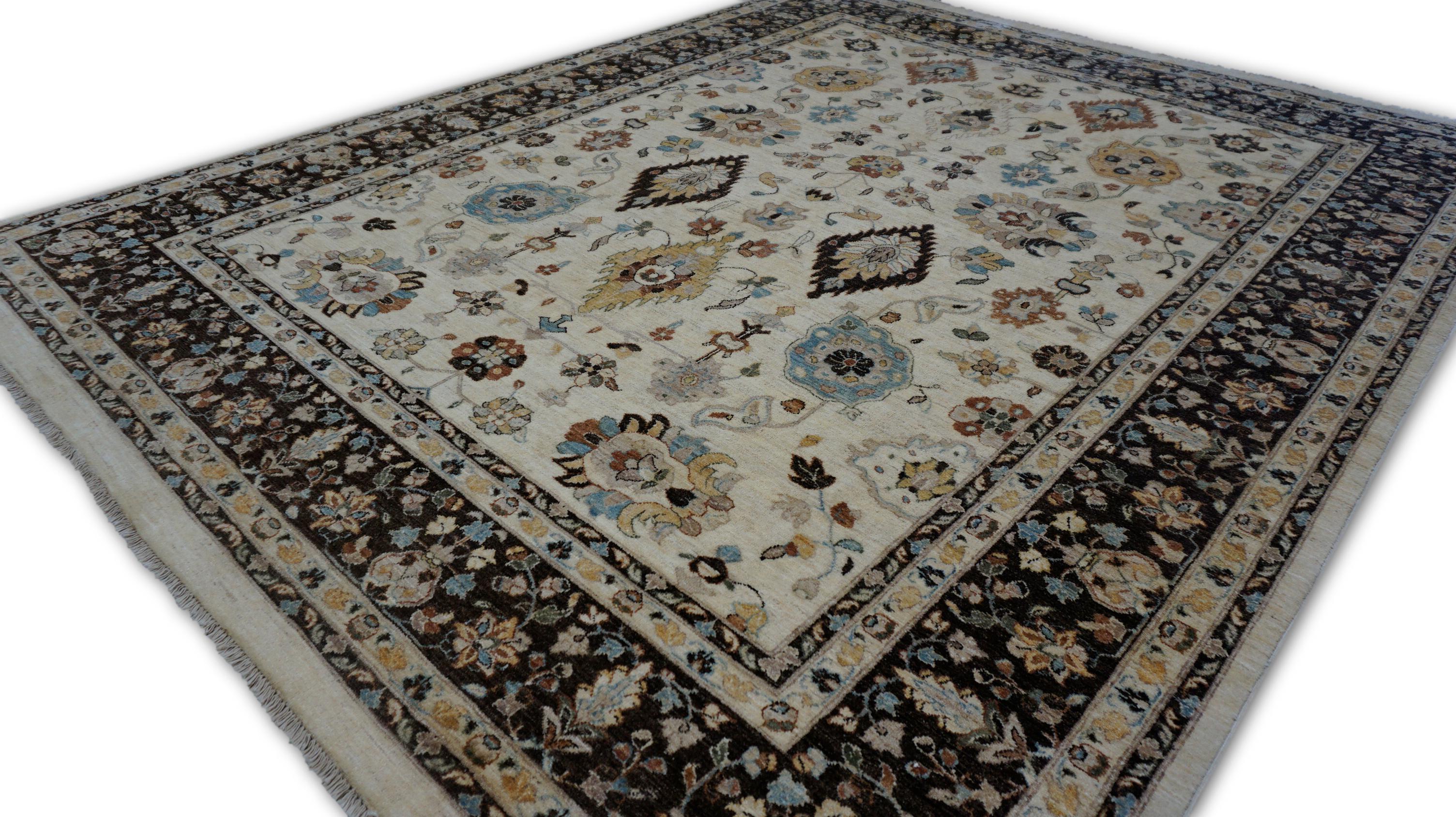 Lana Avorio neoclassico con bordi marroni in stile Heriz  Tappeto 7'11''x10'1'' in vendita