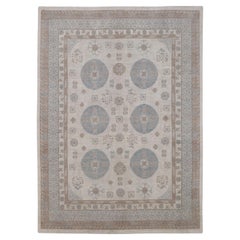 Tapis néoclassique Khotan bleu et ivoire 7'6''x10'1''