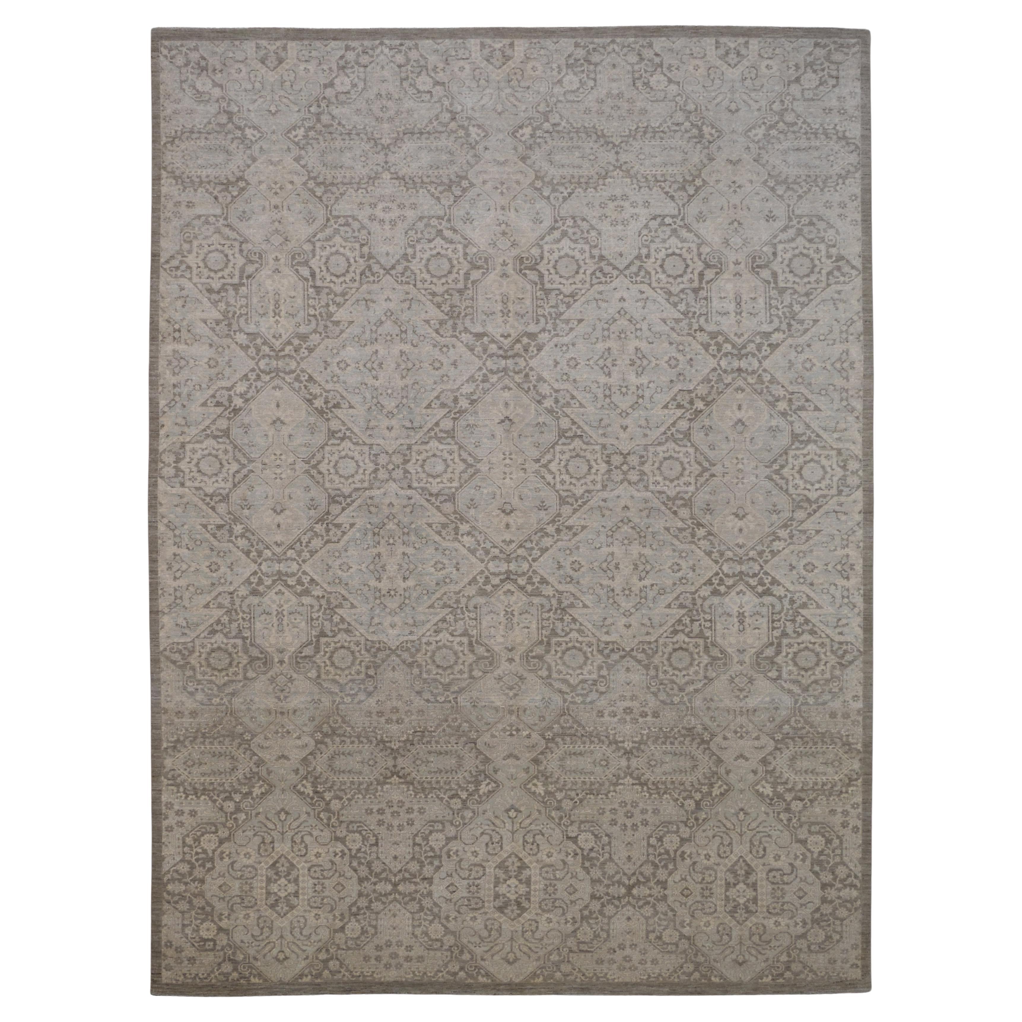 Neo-Classical Light Olive and Soft Blue Geometric Motif Wool Rug 9'x12'1'' en vente