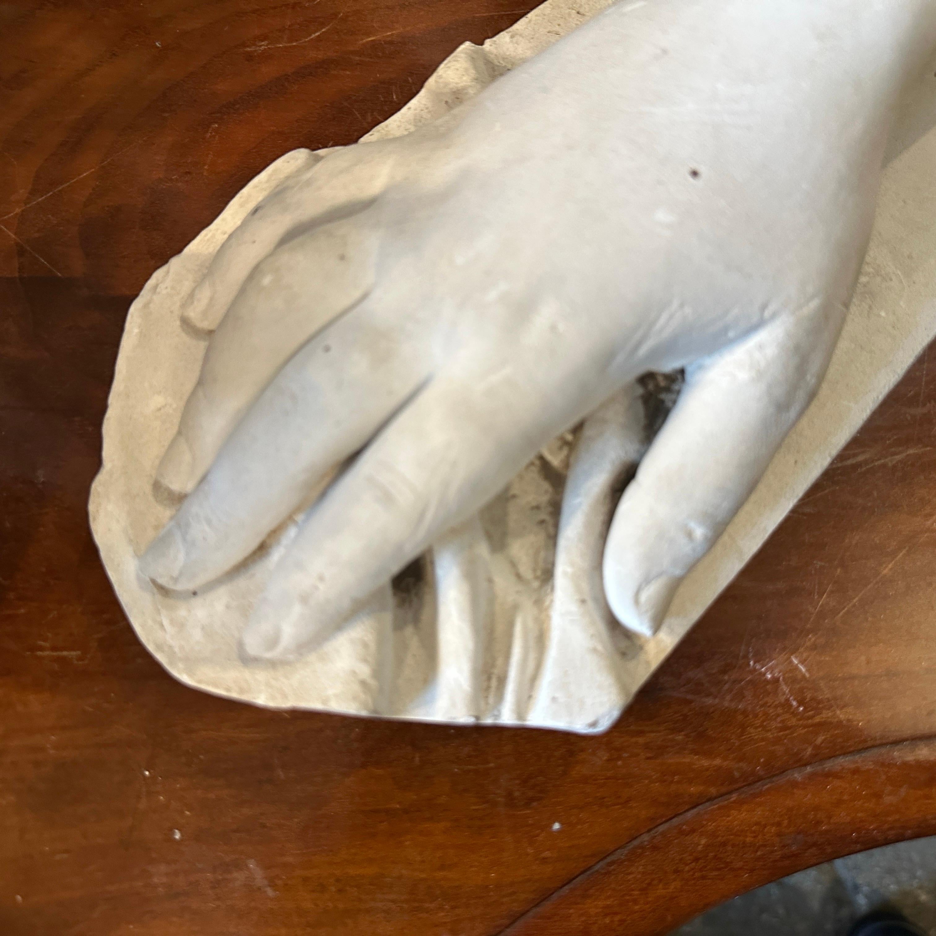 Escultura italiana neoclásica de escayola de una mano Renacimiento neoclásico en venta