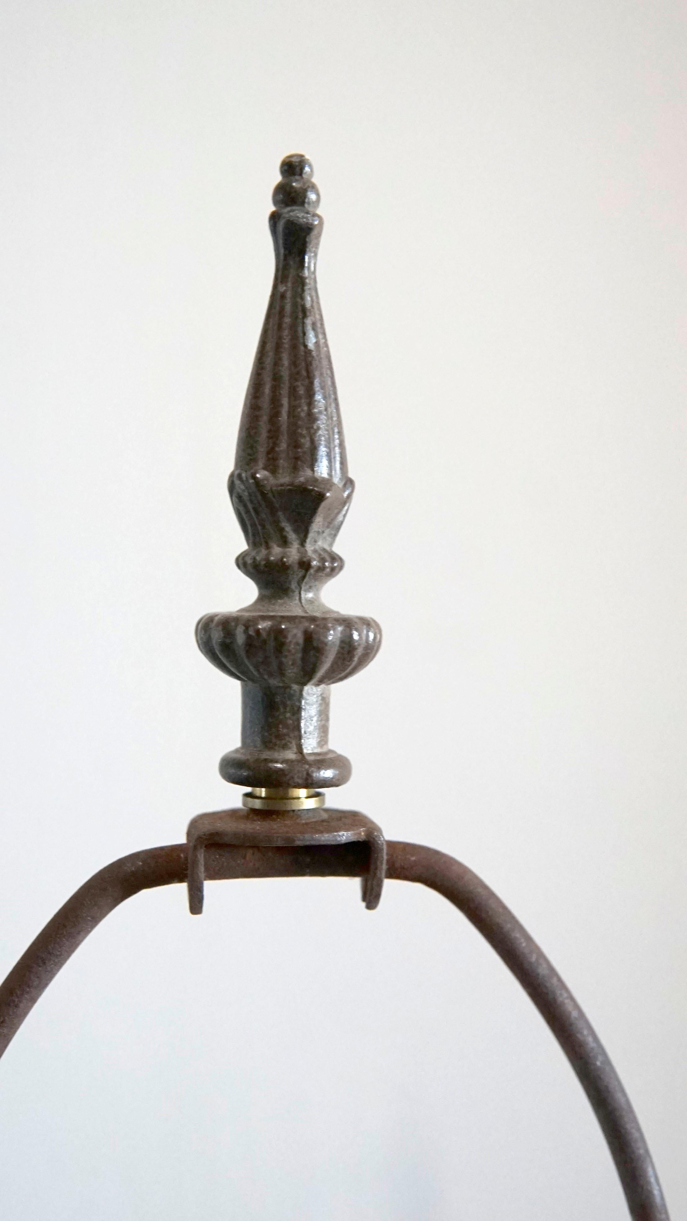 Néo-Renaissance Lampe de bureau néoclassique néo-classique, néo-renaissance en bronze coulé des années 1920 en vente