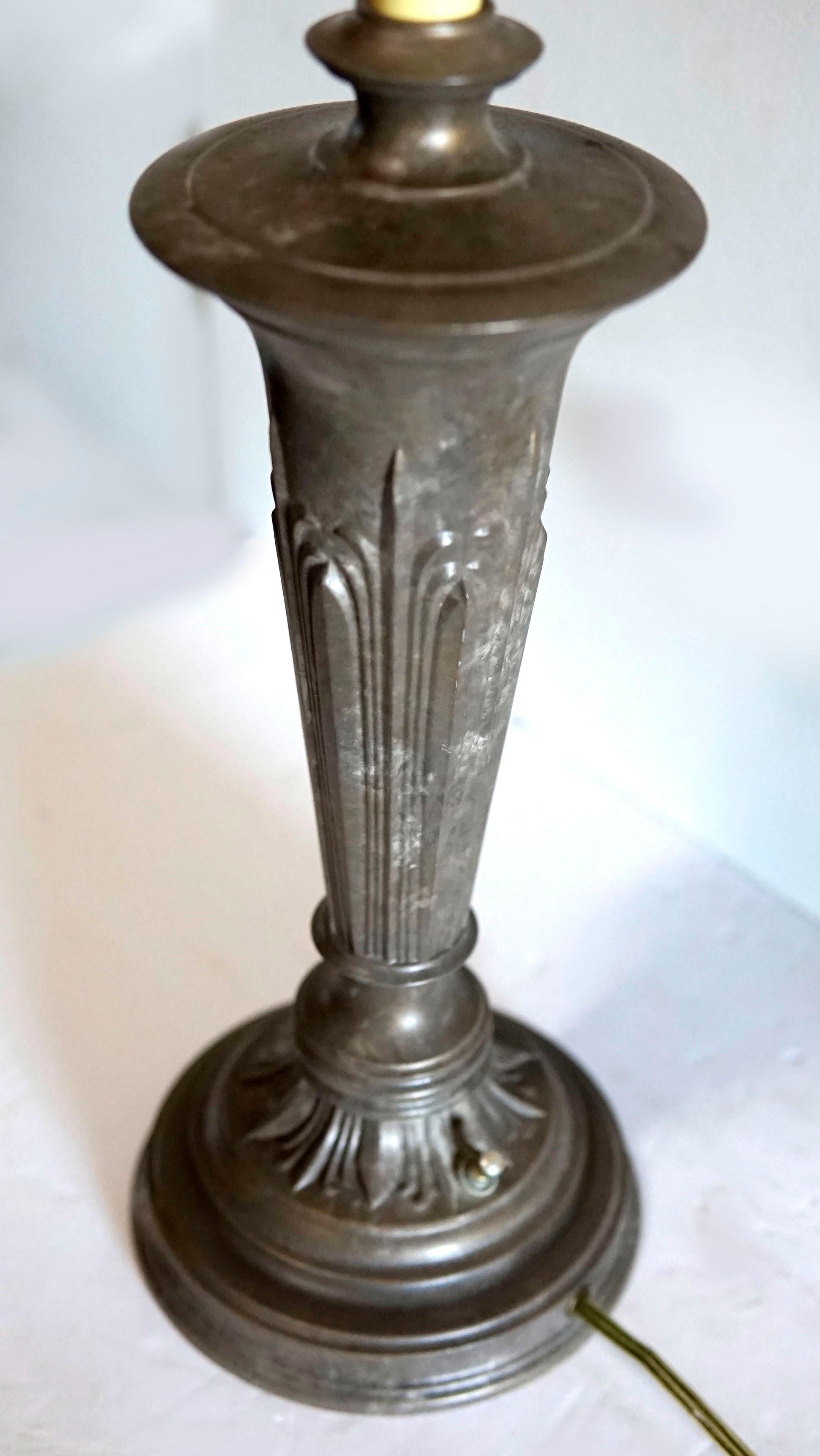 Neo Classical, Renaissance Revival Cast Bronze 1920s Table Lamp For Sale 3