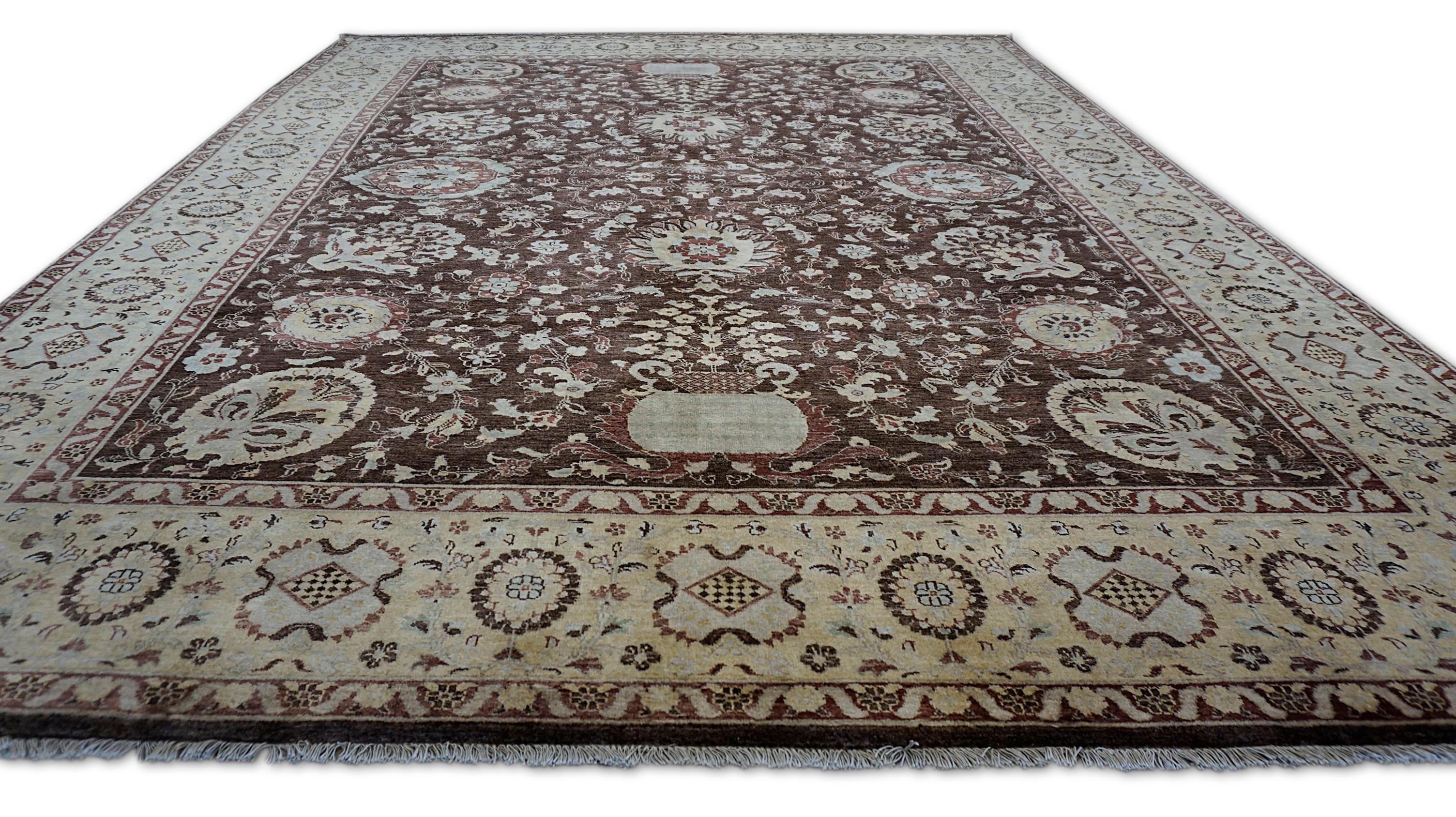 Alfombra neoclásica de lana rica chocolate y beige Sultanabad Rugs 9'x12'1'' Anudado a mano en venta