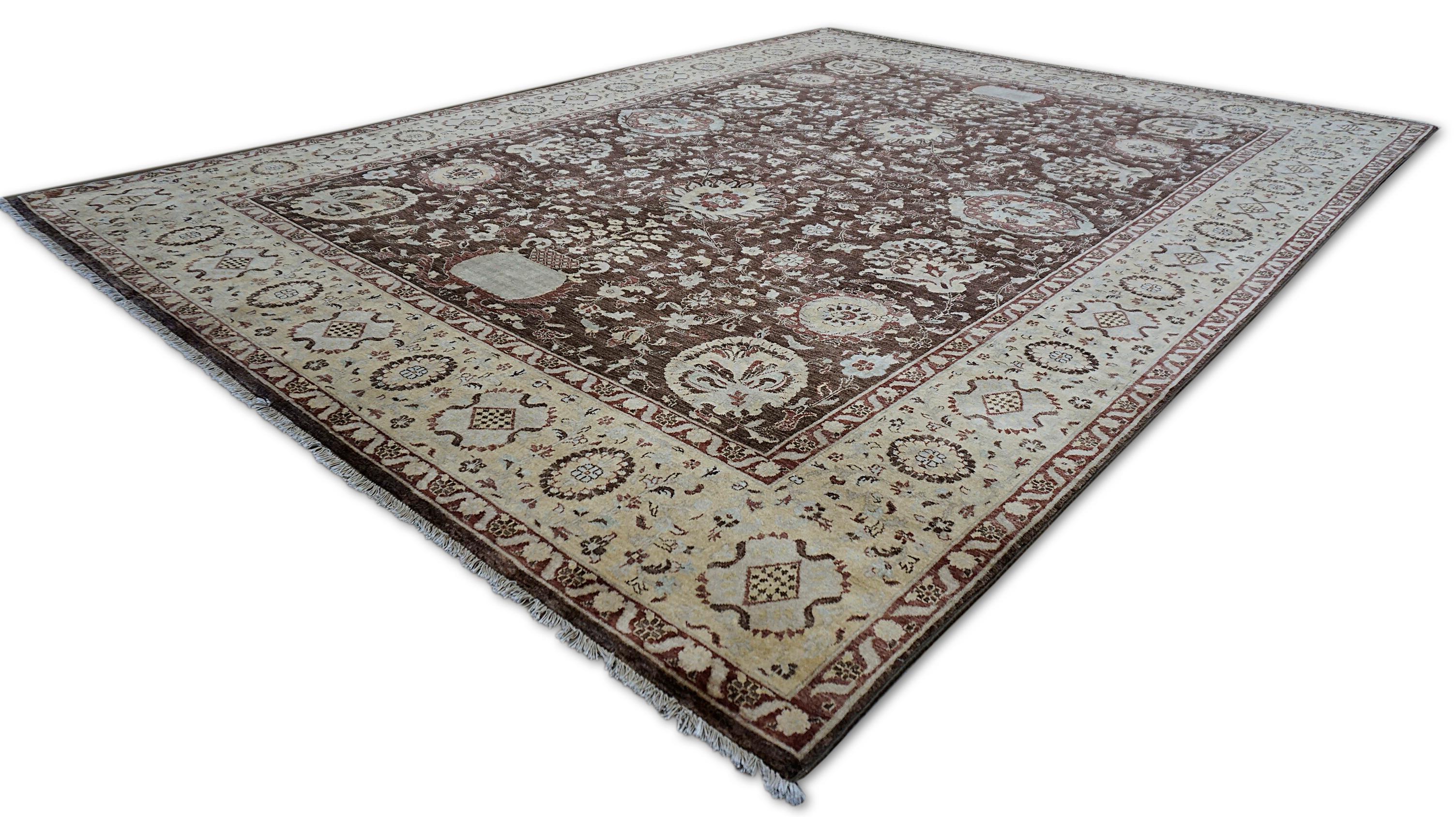 Alfombra neoclásica de lana rica chocolate y beige Sultanabad Rugs 9'x12'1'' en Nuevo estado para la venta en Torrance, CA