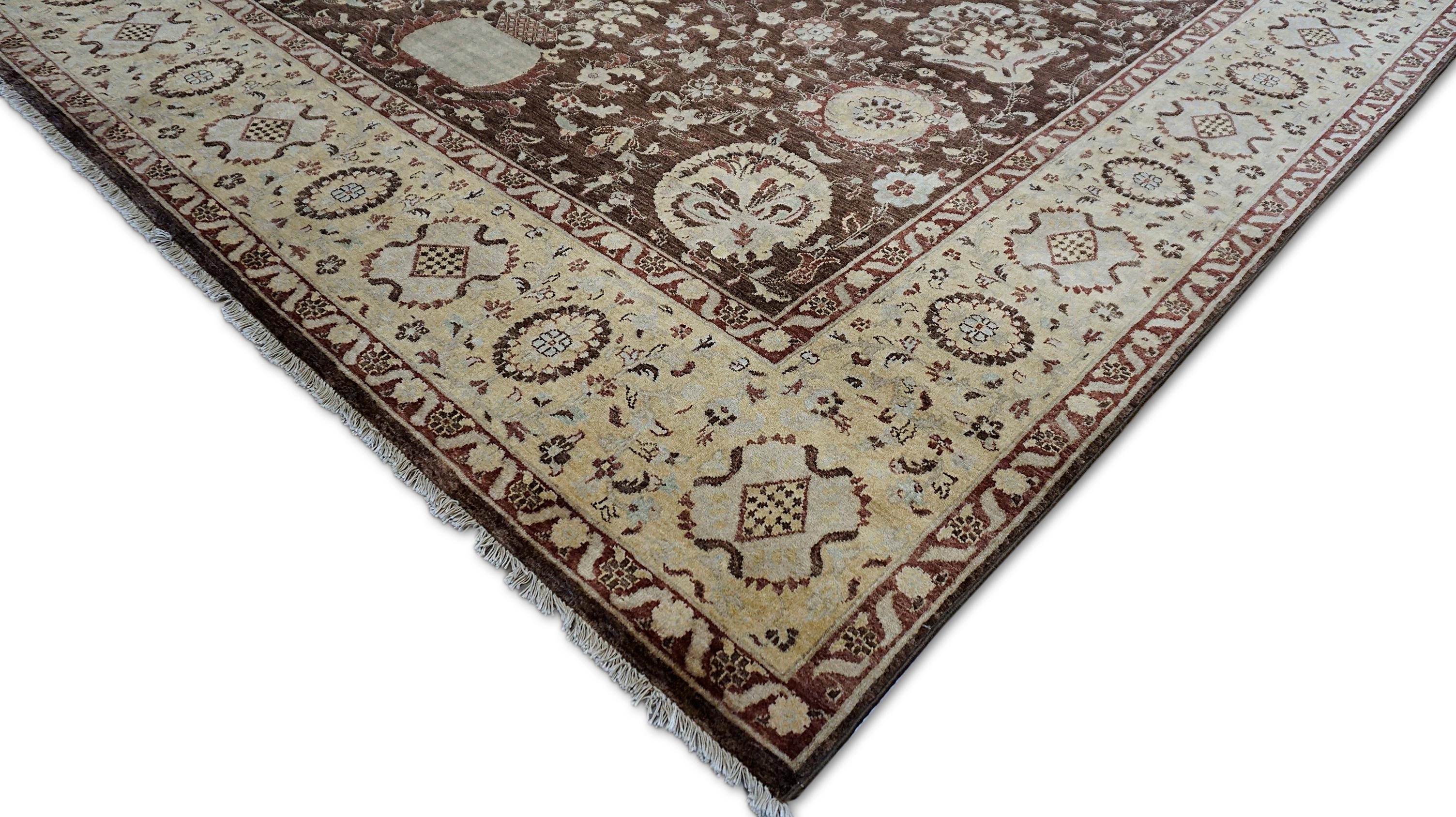 Alfombra neoclásica de lana rica chocolate y beige Sultanabad Rugs 9'x12'1'' Siglo XXI y contemporáneo en venta