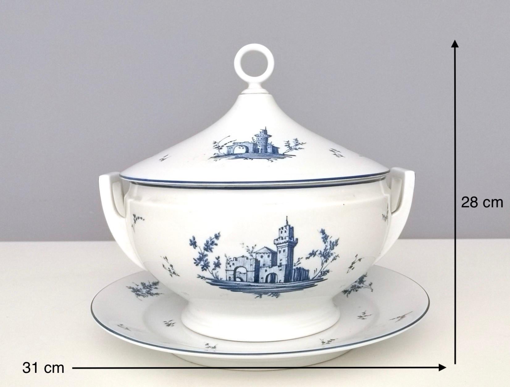 Neoclassical Richard Ginori White and Blue Porcelain Serving Dish, Italy For Sale 7