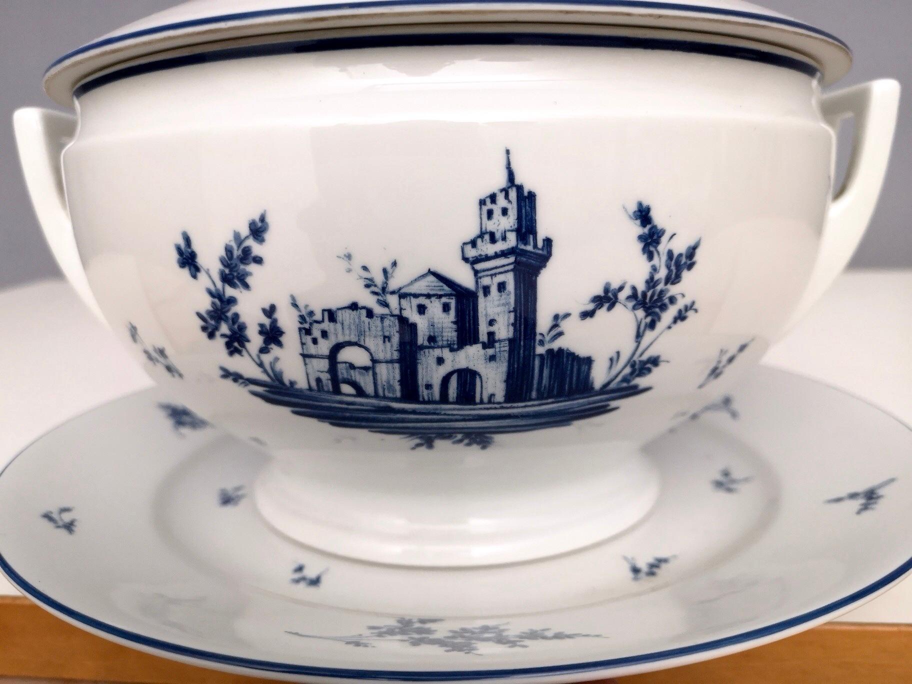 Neoclassical Richard Ginori White and Blue Porcelain Serving Dish, Italy For Sale 3