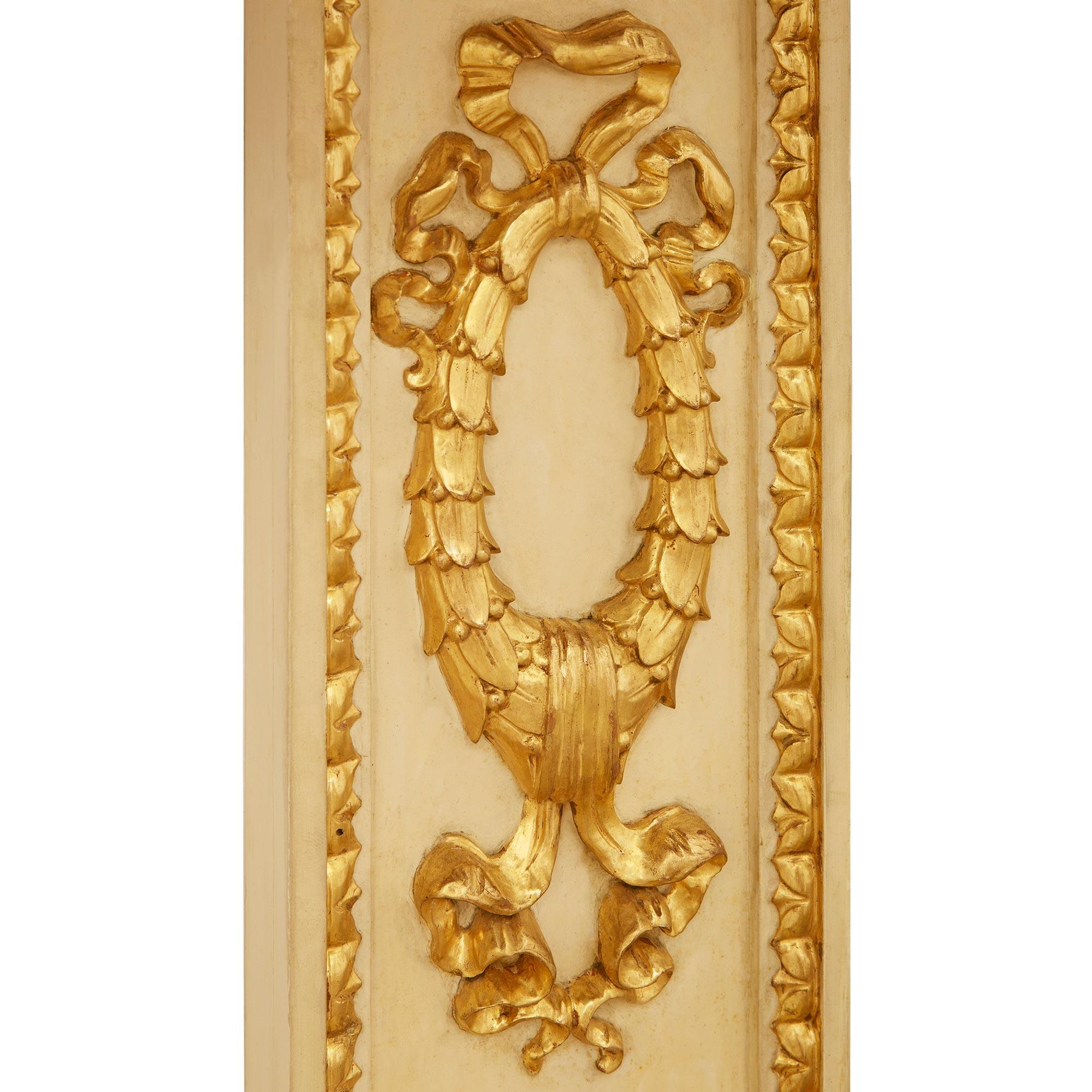 Neoklassizistische Konsole aus patiniertem Holz und Giltwood im Zustand „Gut“ im Angebot in West Palm Beach, FL