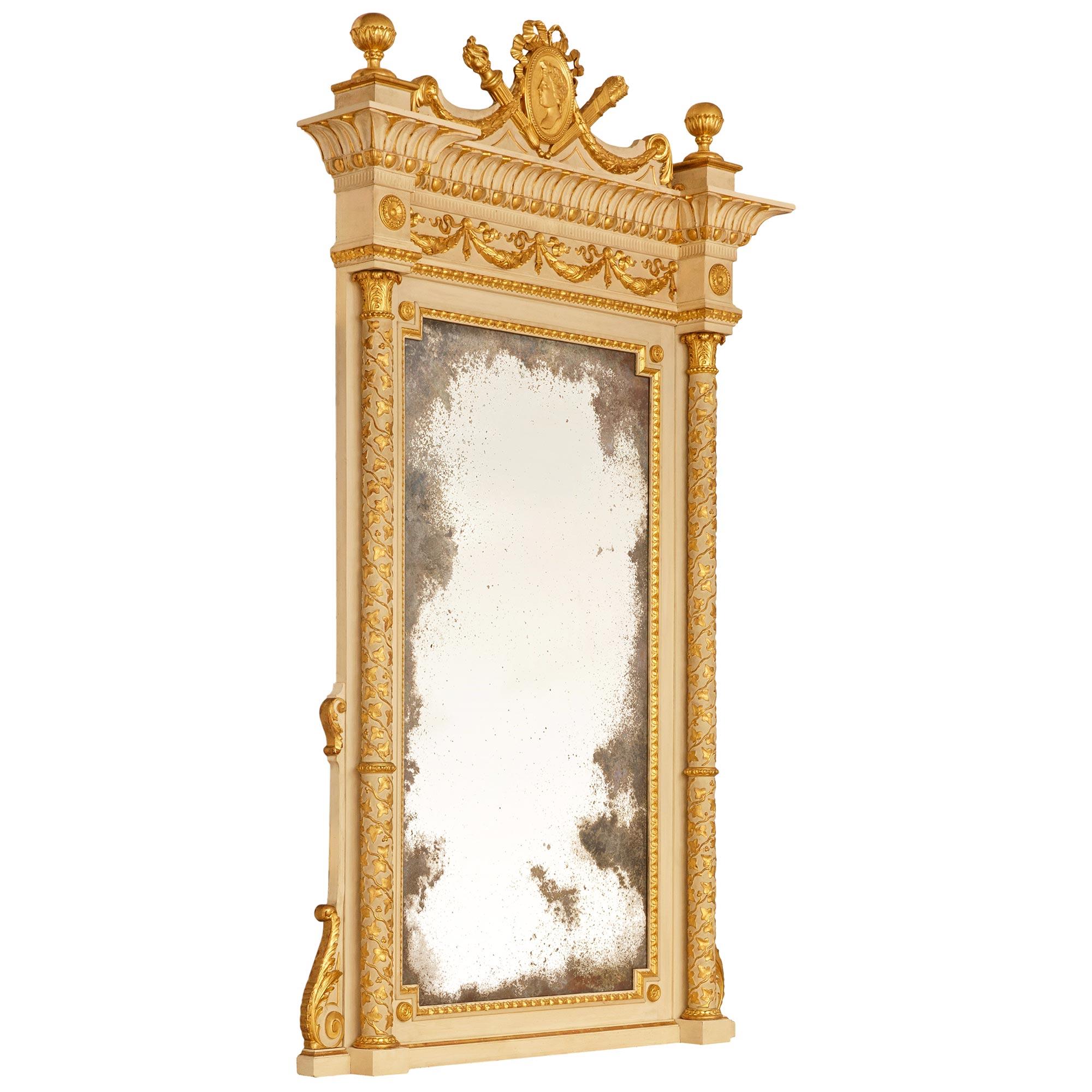 Neoklassizistischer Spiegel aus patiniertem Wood und Giltwood (Neoklassisch) im Angebot