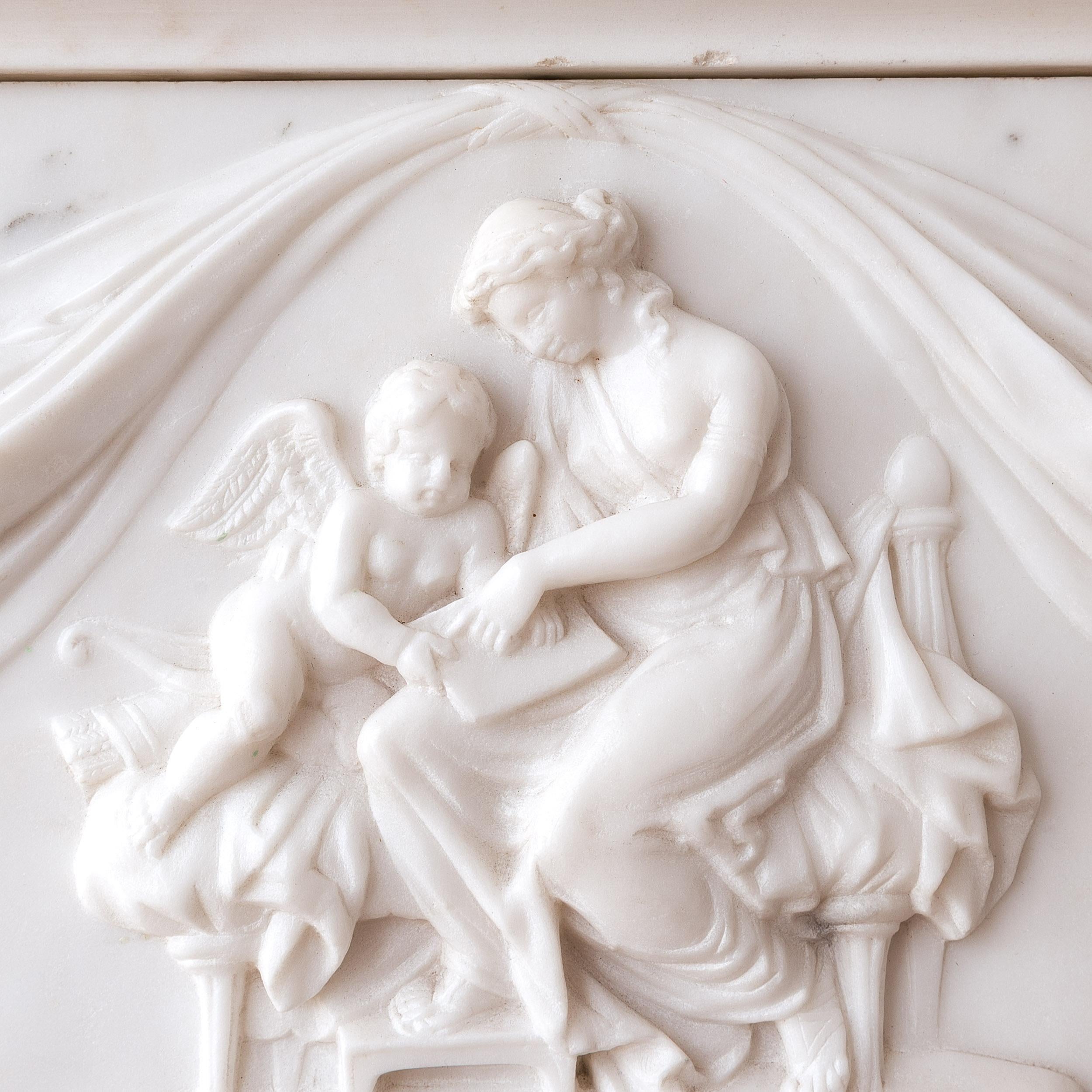 Neoklassischer Kaminsims aus Bildhauer- und Siena-Marmor im Angebot 2