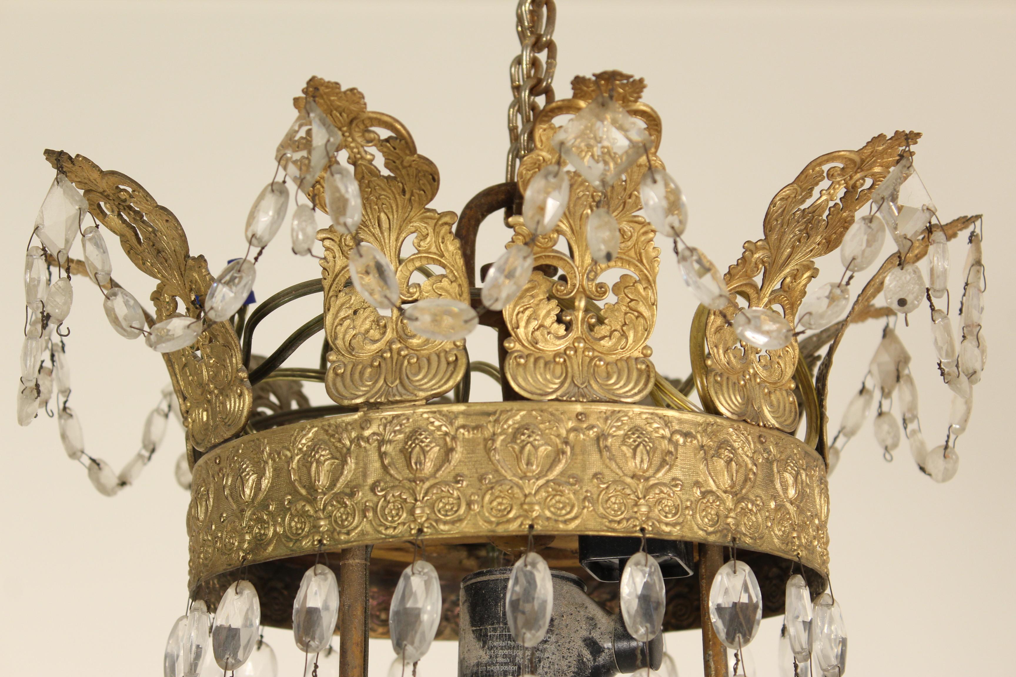 Neoclassical Style 20-Light Chandelier For Sale 1