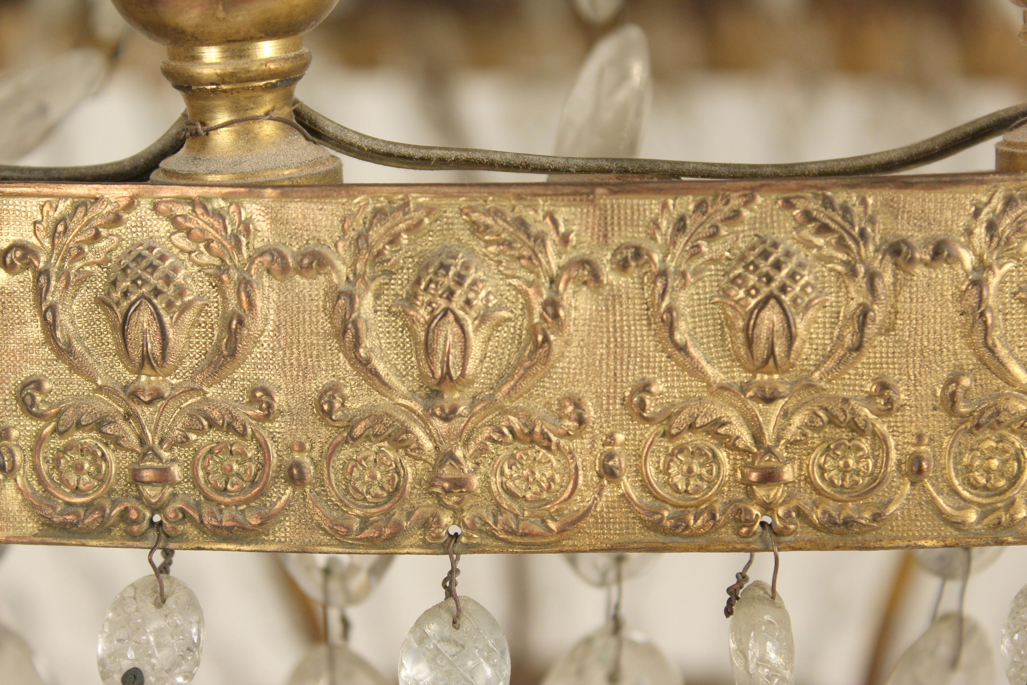 Mid-20th Century Neoclassical Style 20-Light Chandelier For Sale