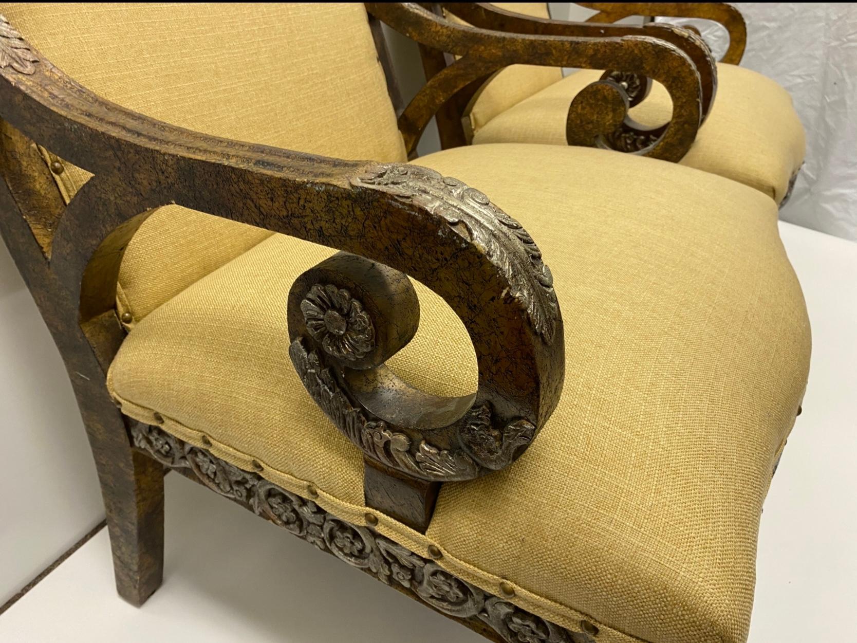 Sconosciuto Bergere in stile neoclassico  Sedie con struttura in tartaruga finta e dorata in argento - Coppia in vendita