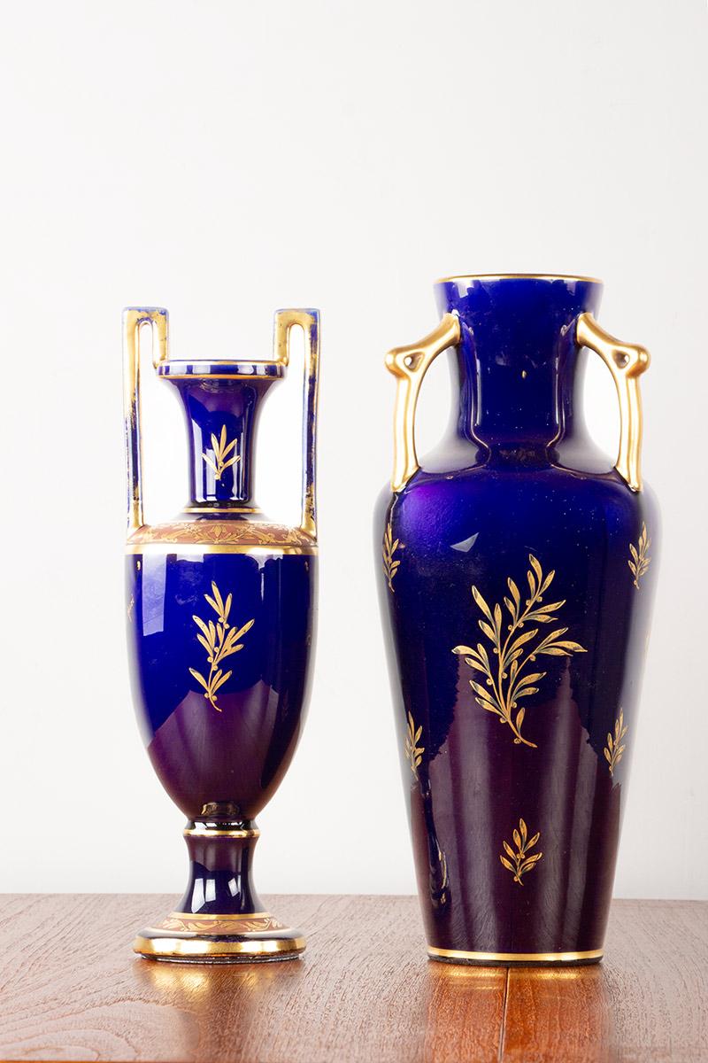 Neo-Classical style porcelain vase, cobalt blue+gold motifs, Pinon-Heuzé 1930. For Sale 6