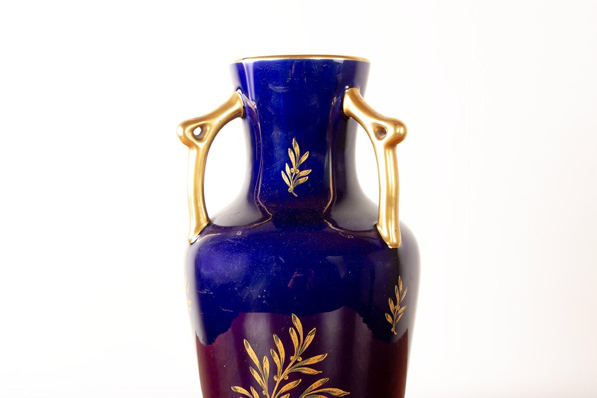 French Neo-Classical style porcelain vase, cobalt blue+gold motifs, Pinon-Heuzé 1930. For Sale