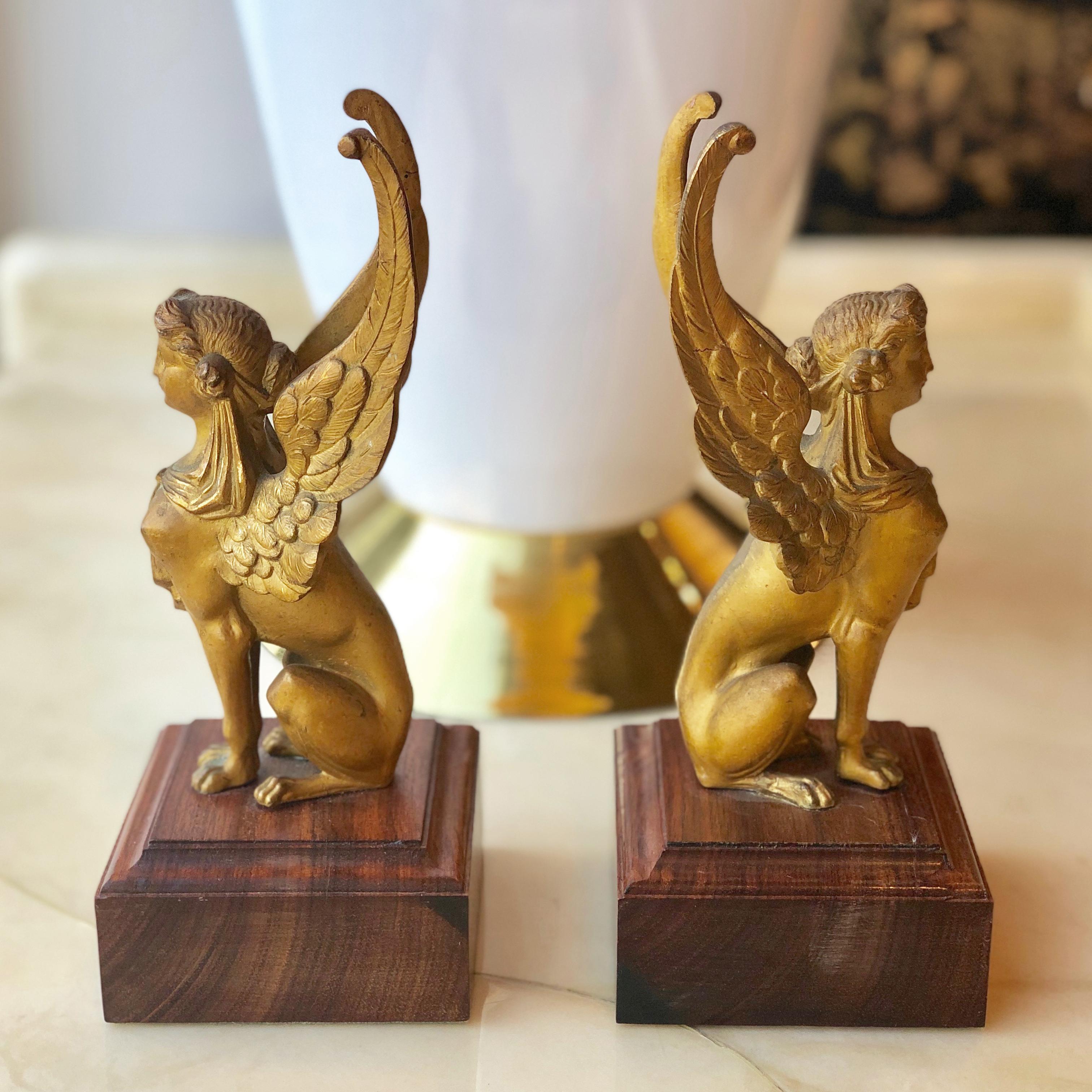 Neoclassical Style Sphinx Bookends In Good Condition For Sale In London, GB