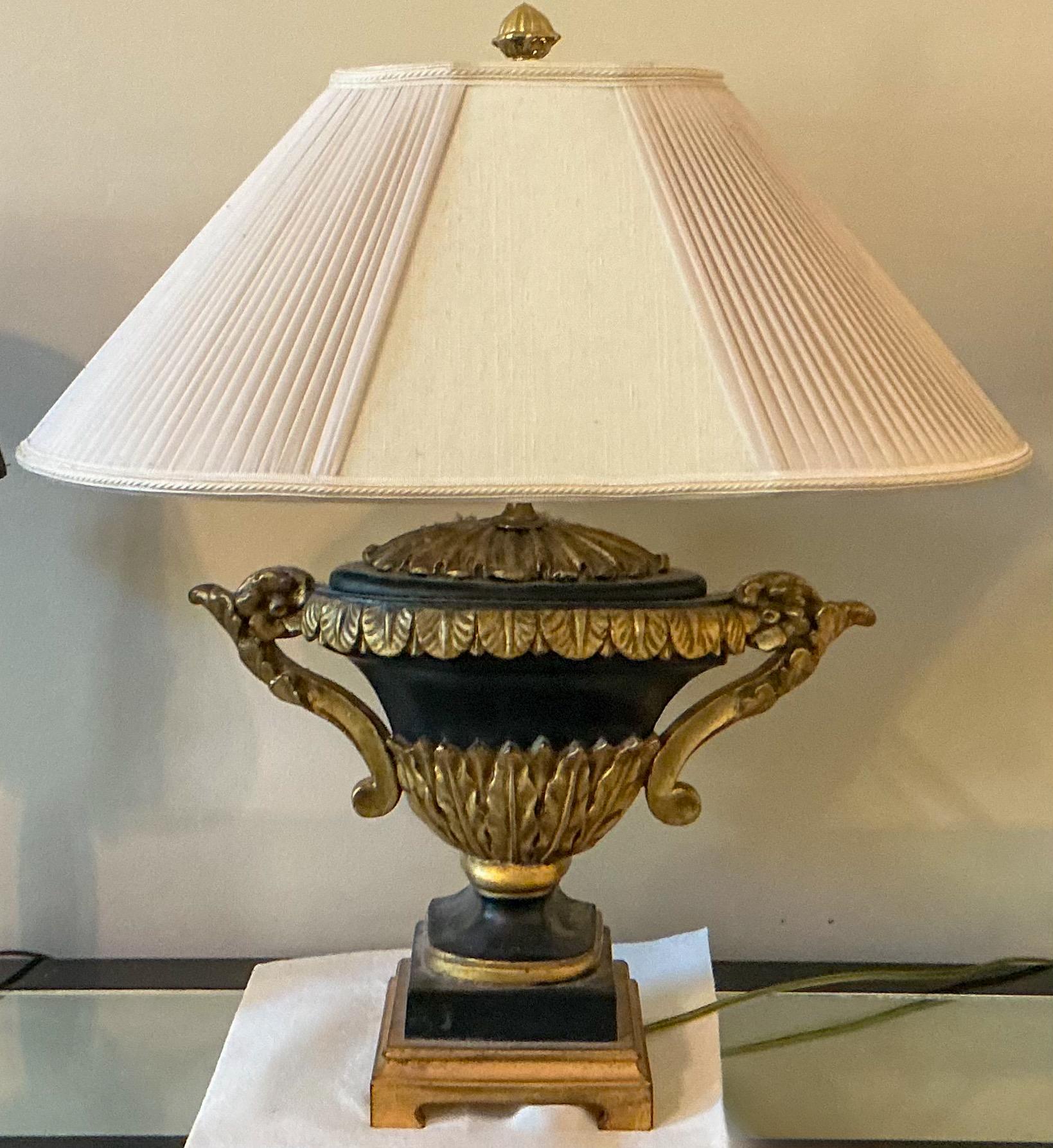 American Neo-Classical Style Table Lamp By Chelsea House With Silk Shade For Sale