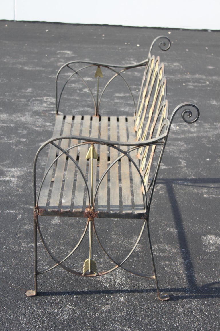 Neo-Classical Wrought Iron Garden Patio Bench or Settee with Stylized Arrows In Good Condition For Sale In St. Louis, MO