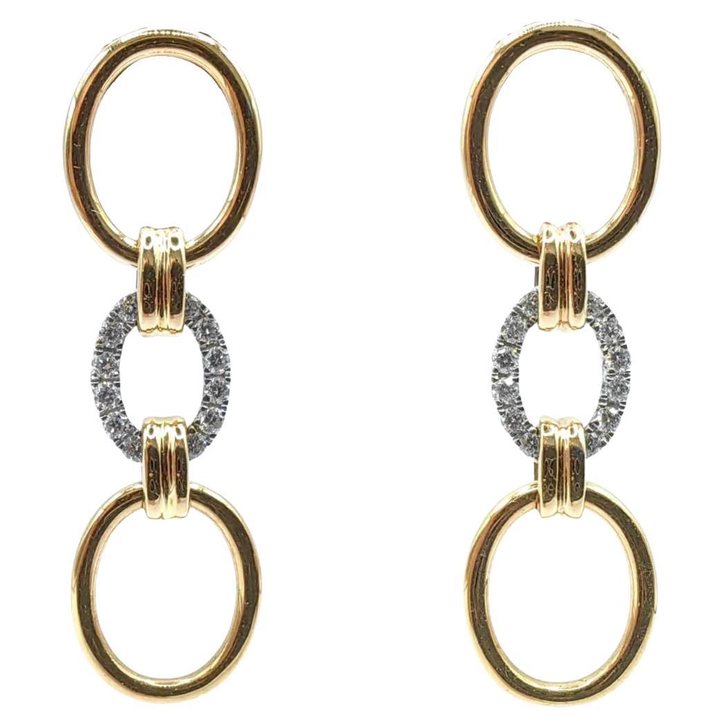 Boucles d'oreilles pendantes néo-déco en or rose et blanc 18K avec maillons ovales et pavés de diamants ronds en vente
