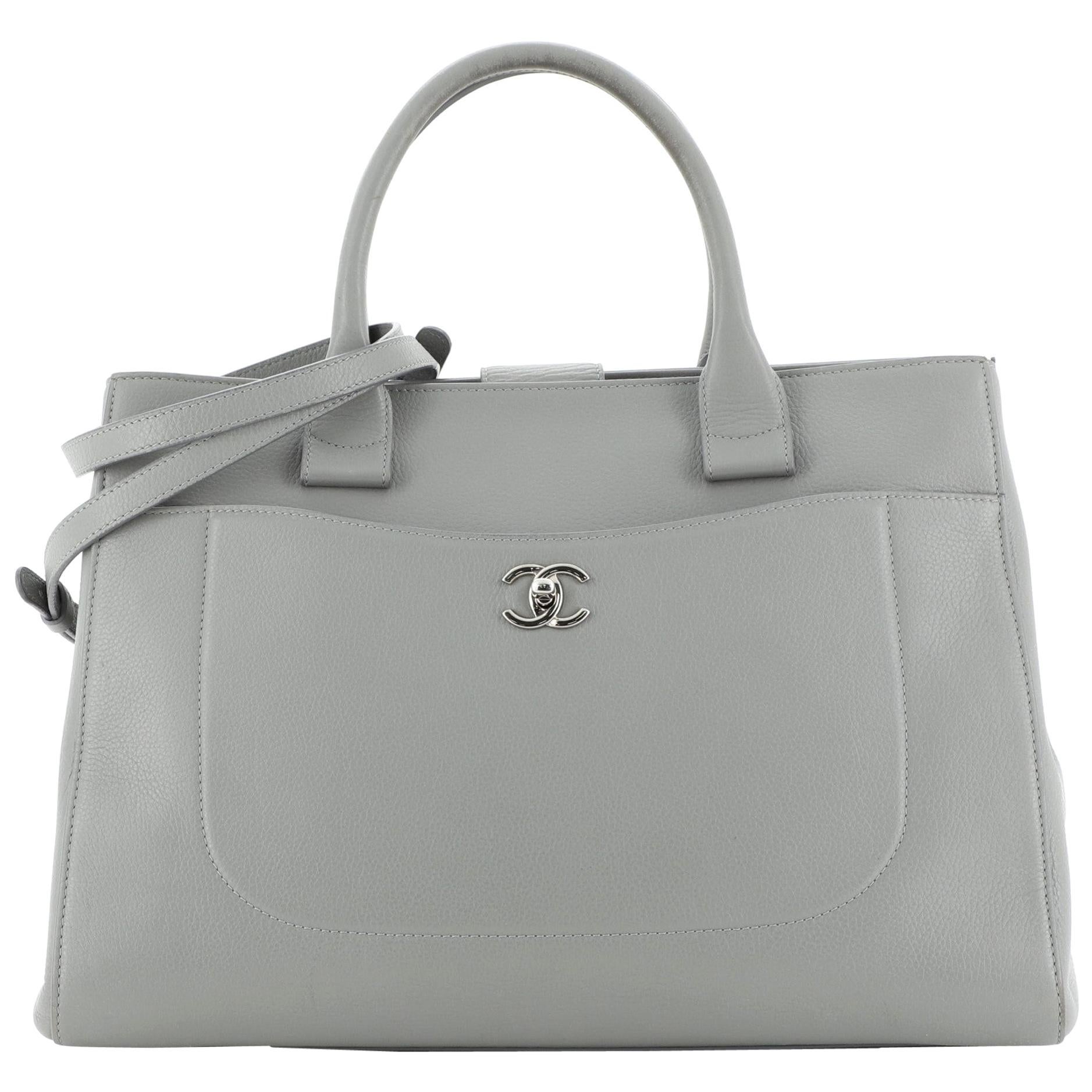 Neo Executive Tote Grained Calfskin Medium