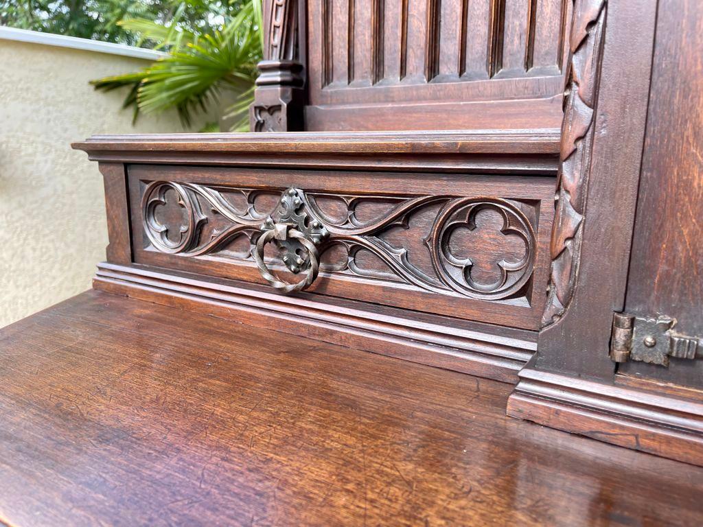 Neo-Gothic Carved Walnut Buffet, 19th Century 8