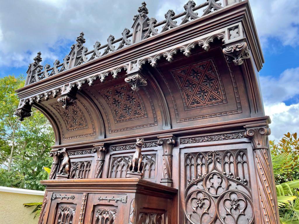 Neo-Gothic Carved Walnut Buffet, 19th Century 14