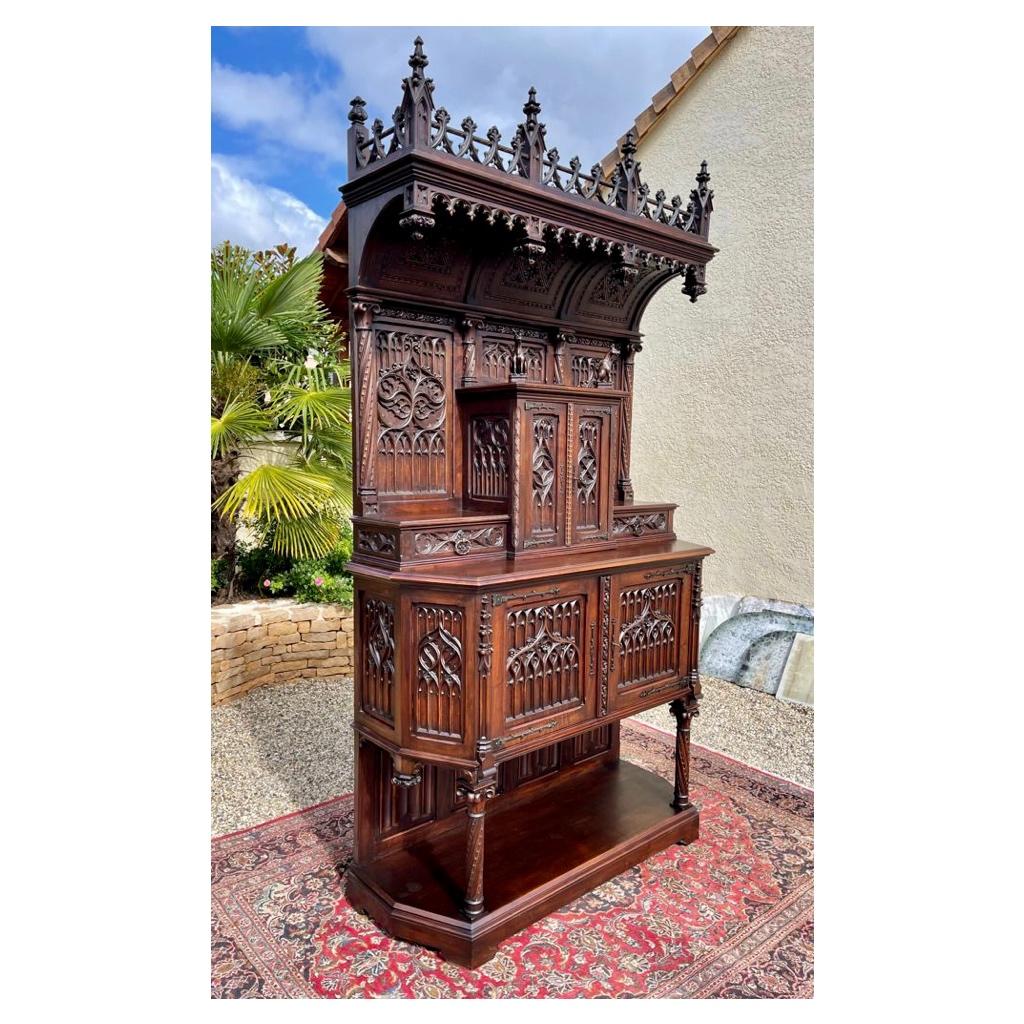 Neo-Gothic Carved Walnut Buffet, 19th Century 4