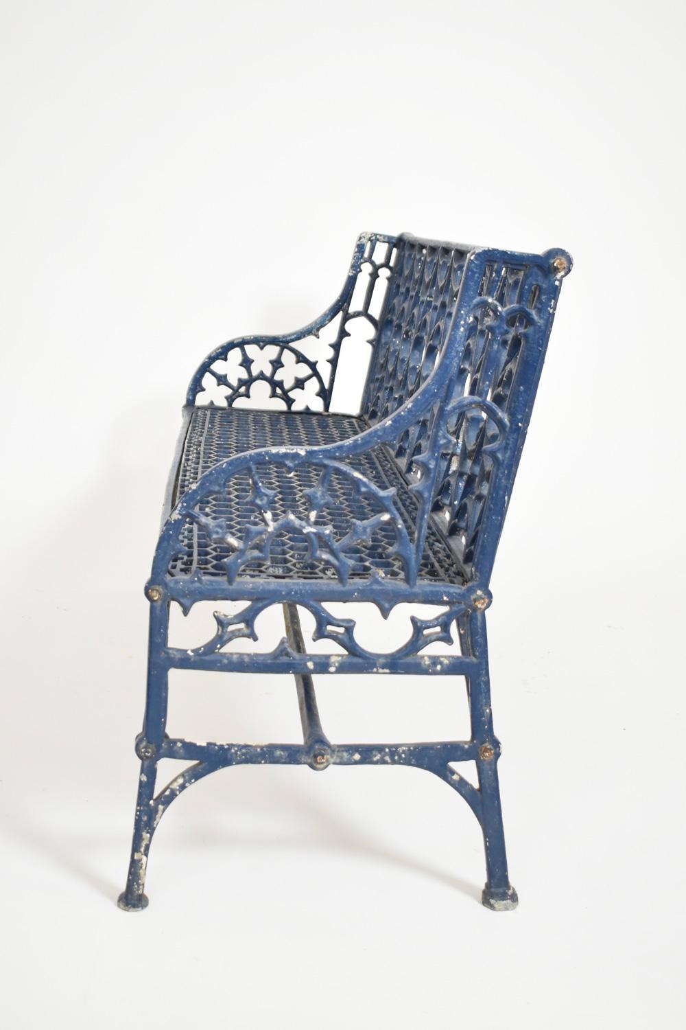 Neo-Gothic cast iron bench, 19th c. In Excellent Condition For Sale In Lisboa, PT