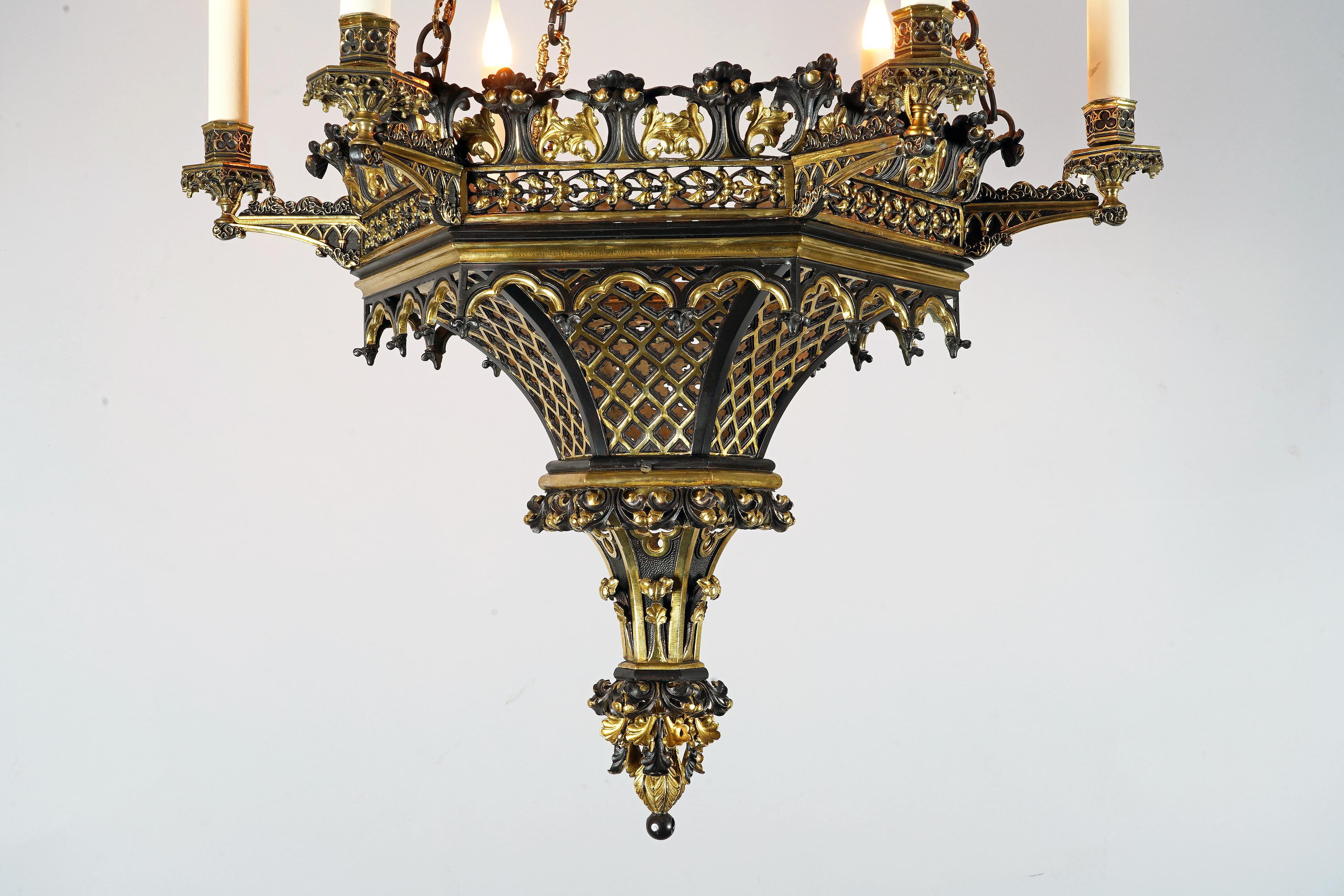 Lampadario neogotico, Francia, 1870 circa In condizioni buone in vendita a PARIS, FR