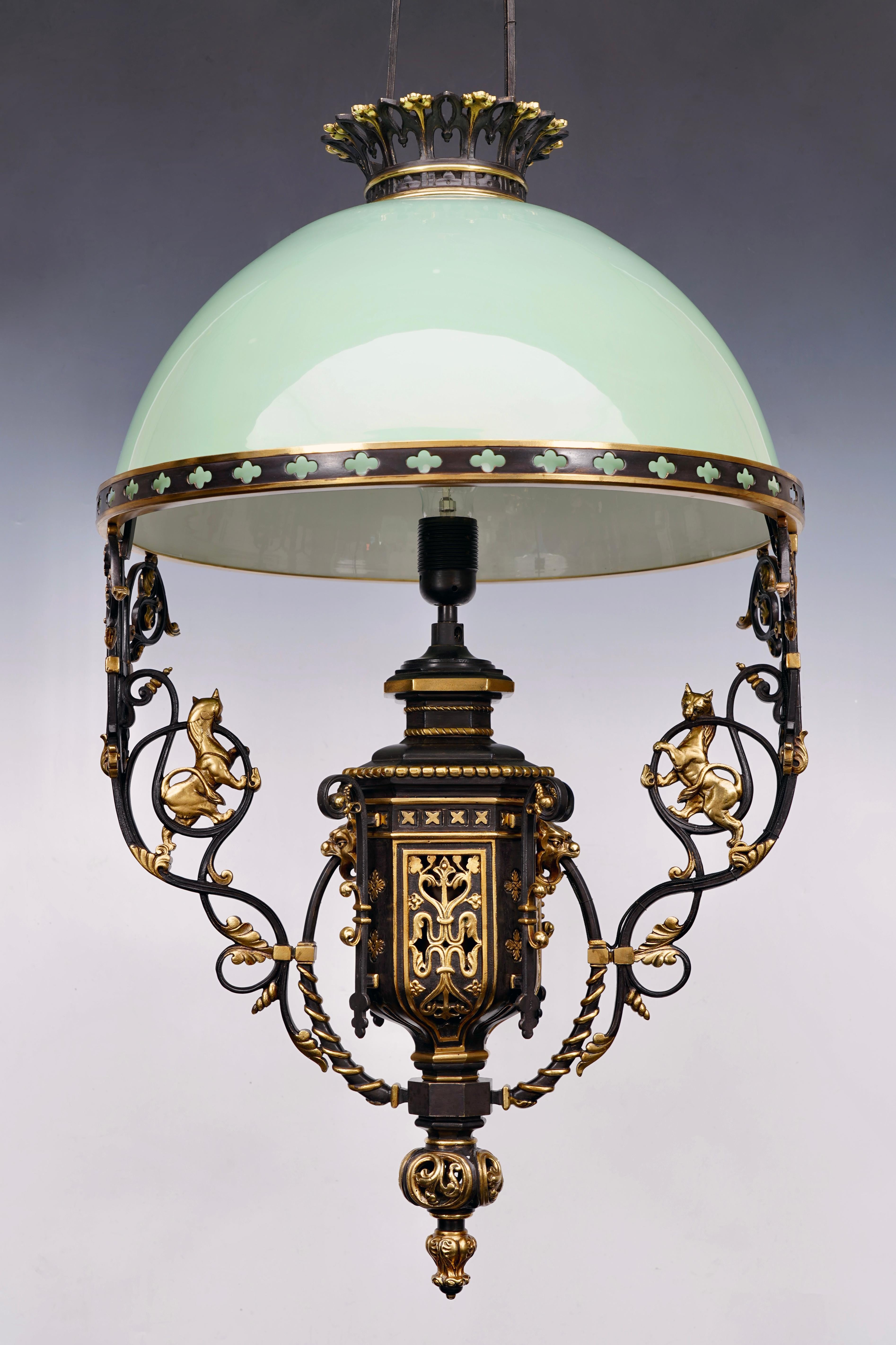 Neo-Gothic Chandelier with Lions, France, circa 1860 In Good Condition For Sale In PARIS, FR