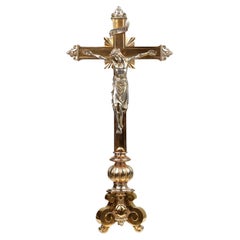 Crucifijo neogótico con corpus de cobre pulido, Francia ca. 1850