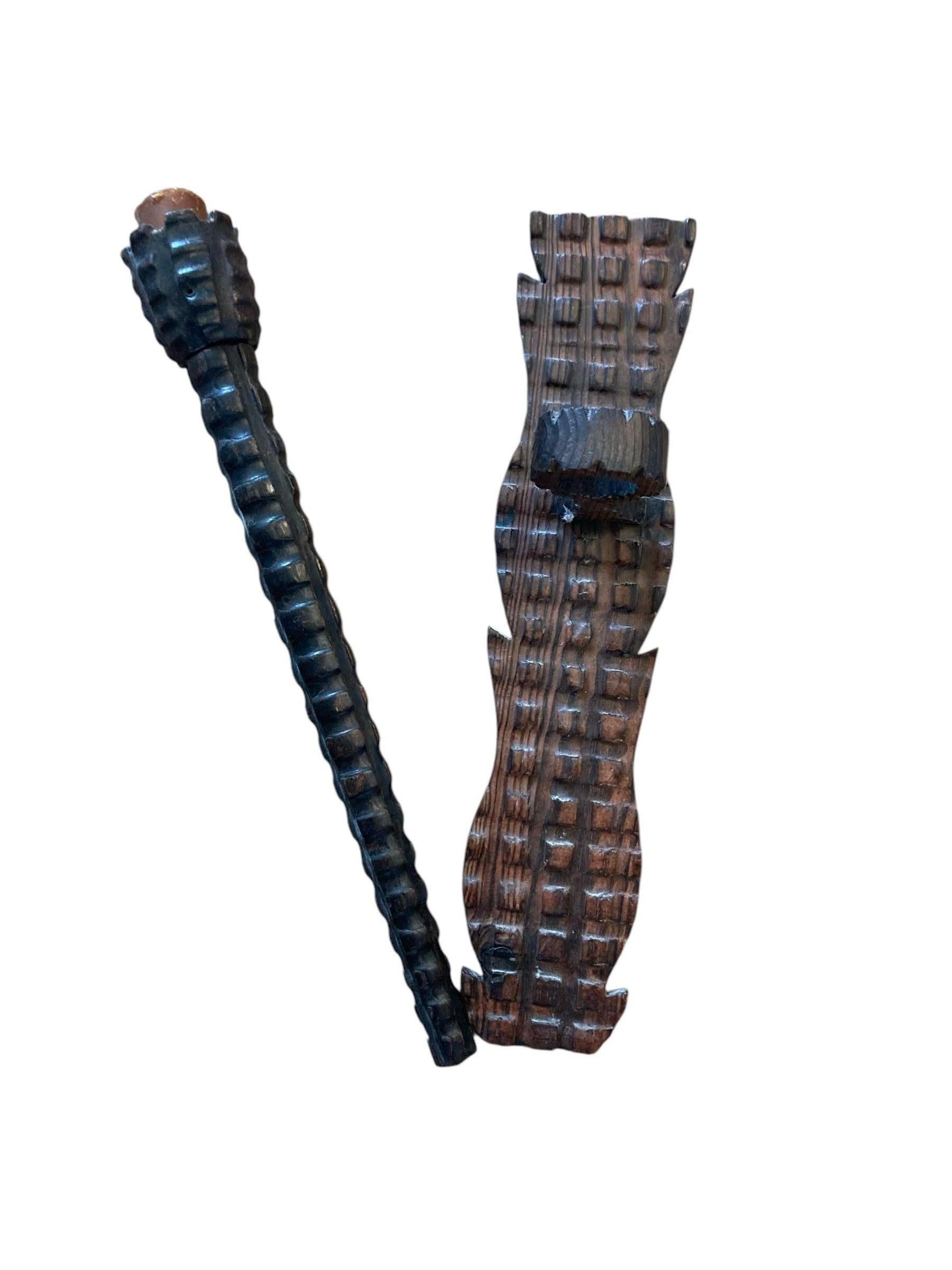 Chêne Porte-bougies ou torchère murale en bois sculpté de style médiéval néo-gothique en vente