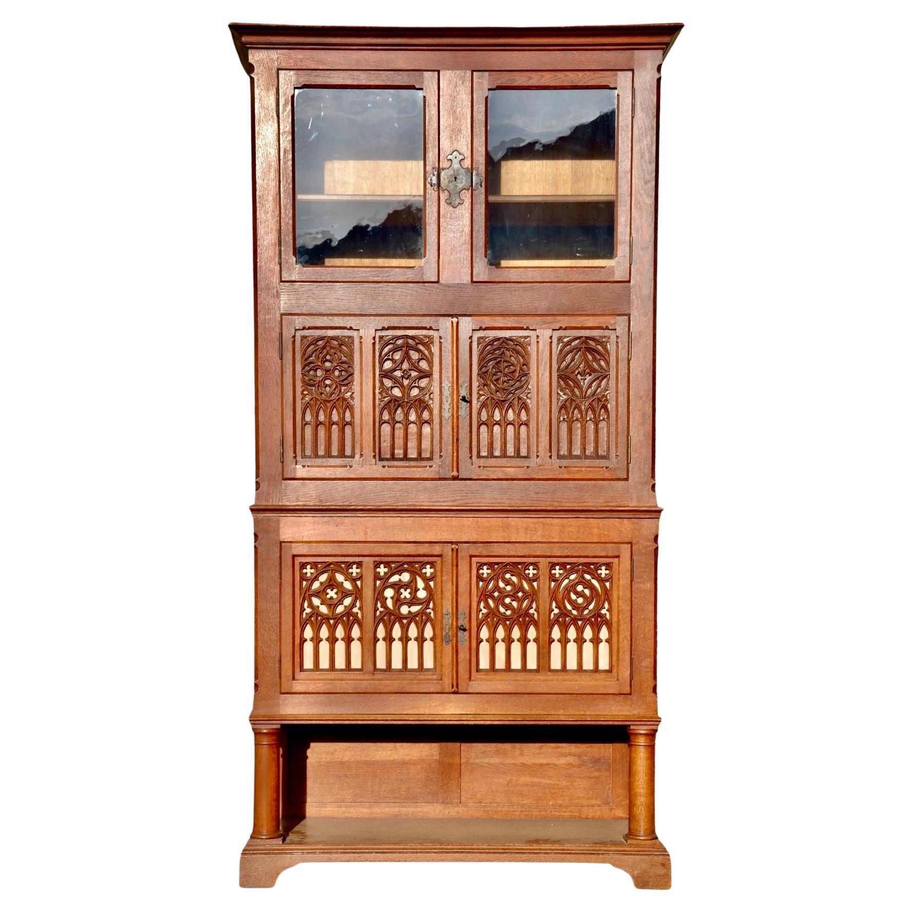 Neo-gothic Oak Cabinet , XIXth century For Sale