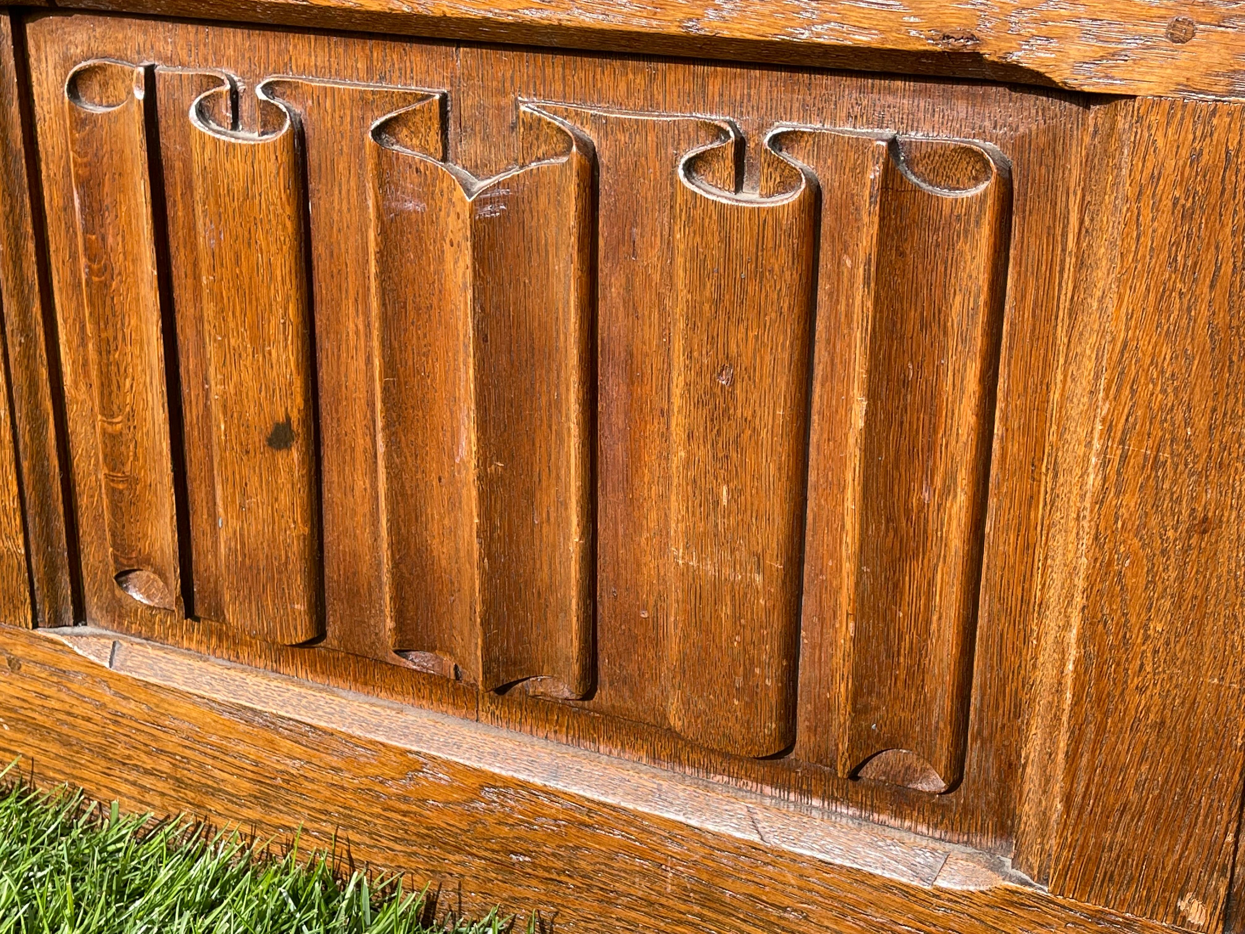 Neo-gothic Oak Cathedra Chest Bench 19th century For Sale 13