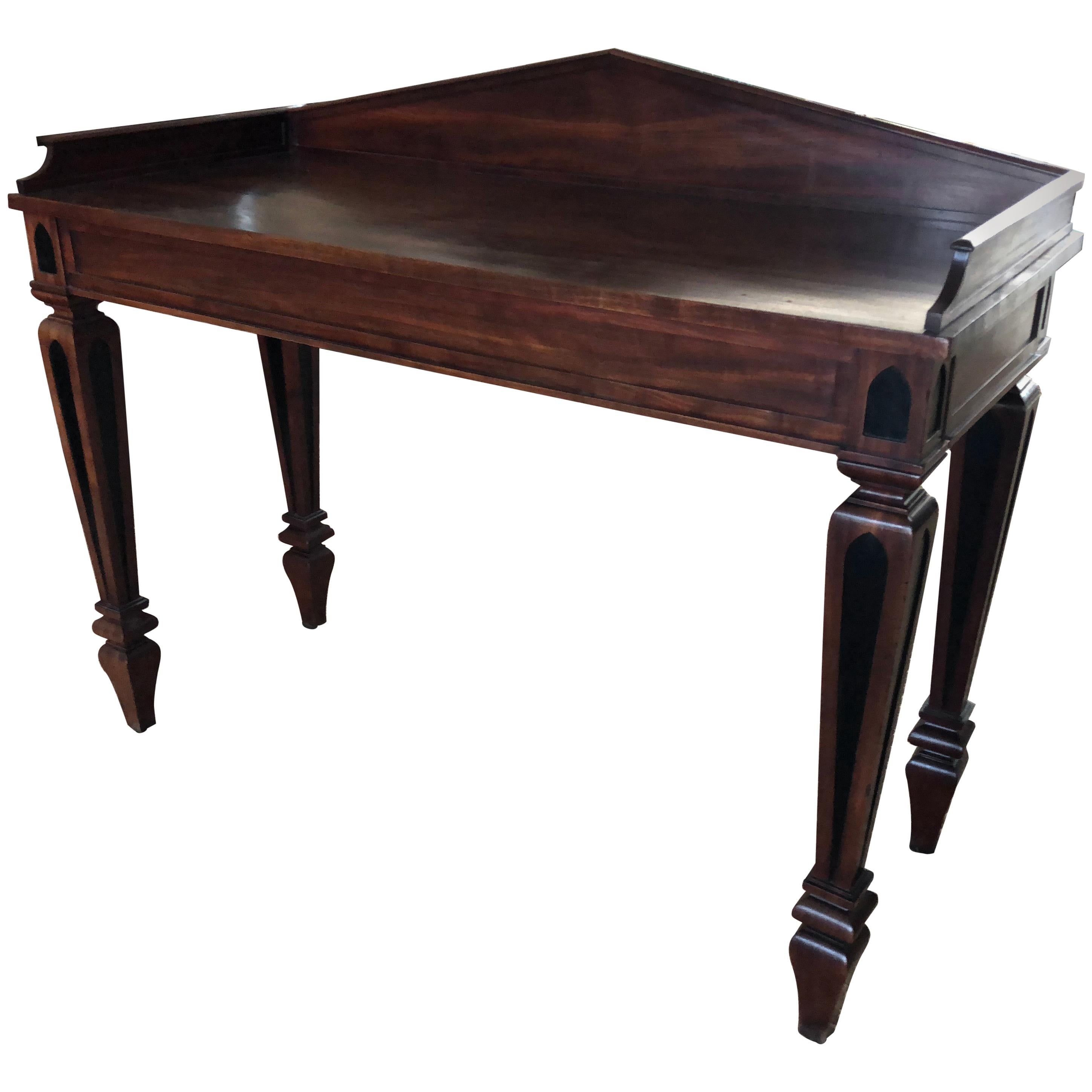 Neogotisches Sideboard von Gillows, England im Angebot