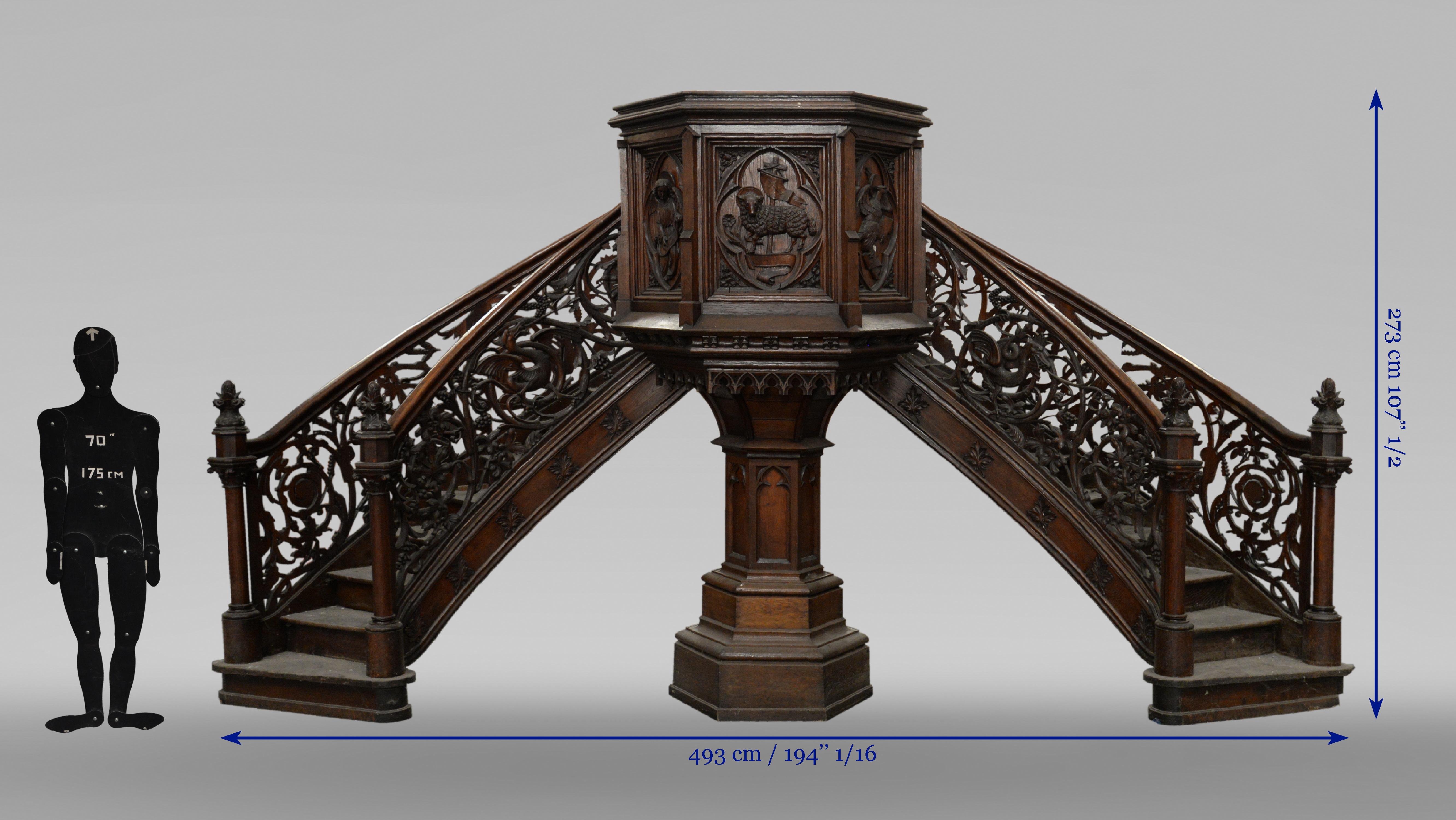 Neo-Gothic style preaching pulpit in oak For Sale 2