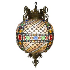 Lustre sphérique en vitrail de style néogothique, fin du 19e siècle