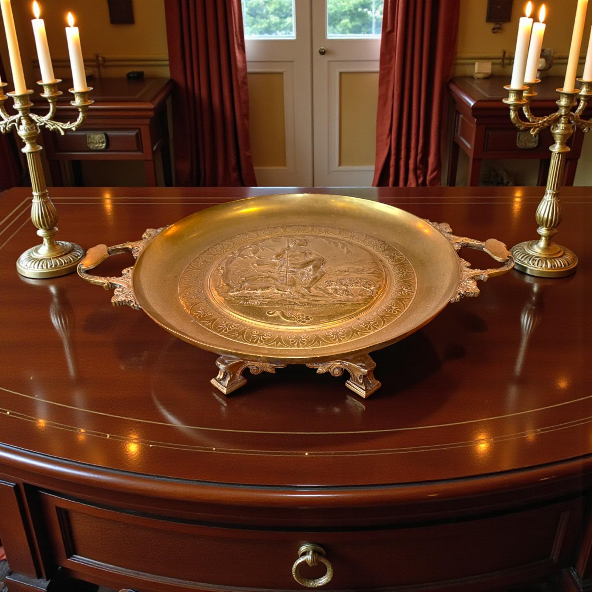 Neo-Grec Gilt Bronze Tazza with Signed Pastoral Relief “A. Chard”, 19th Century (Französisch) im Angebot