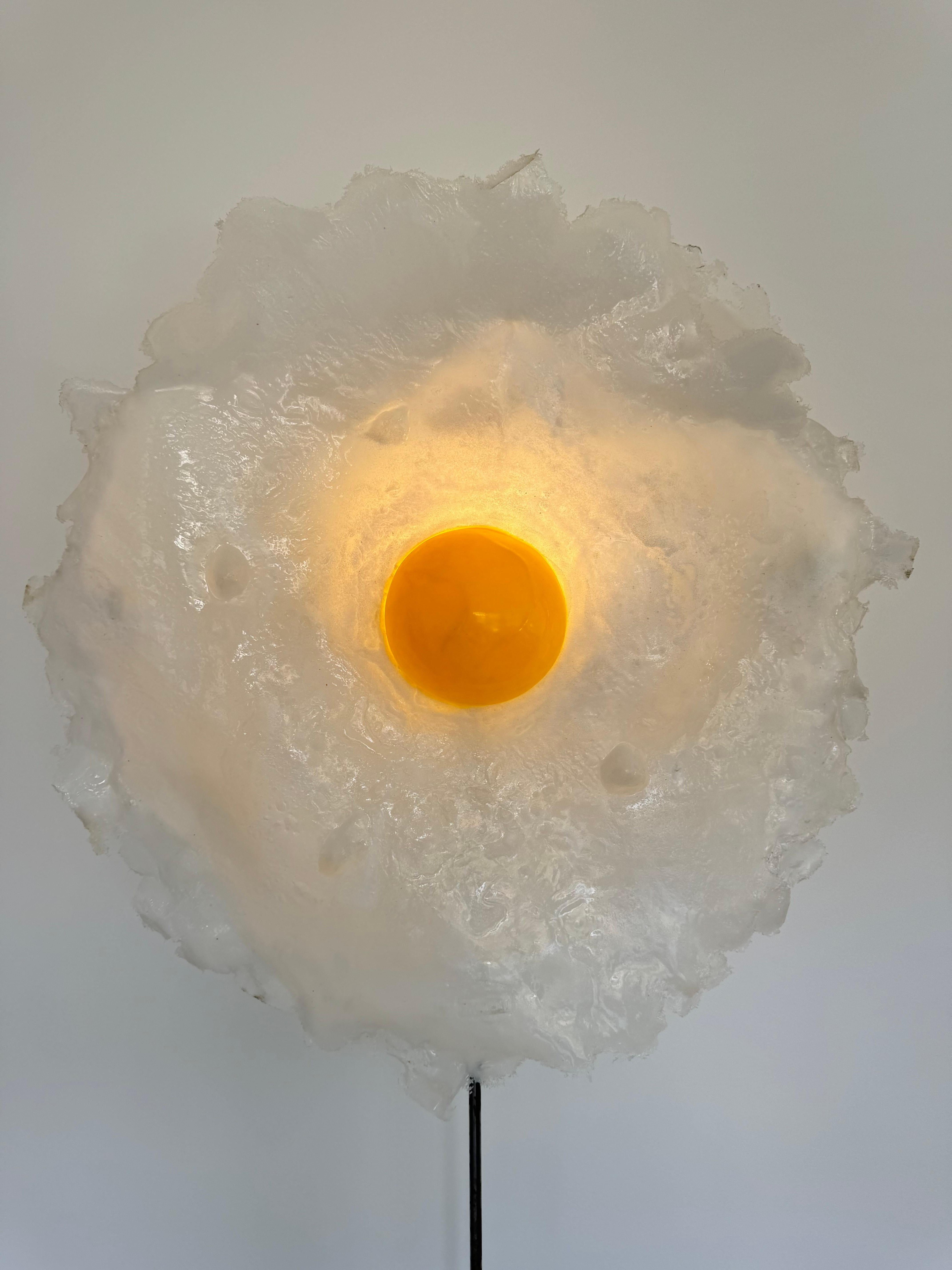 Sculpture lumineuse ou lampadaire Egg de l'artiste français Michel Froment, années 1990 en vente 6