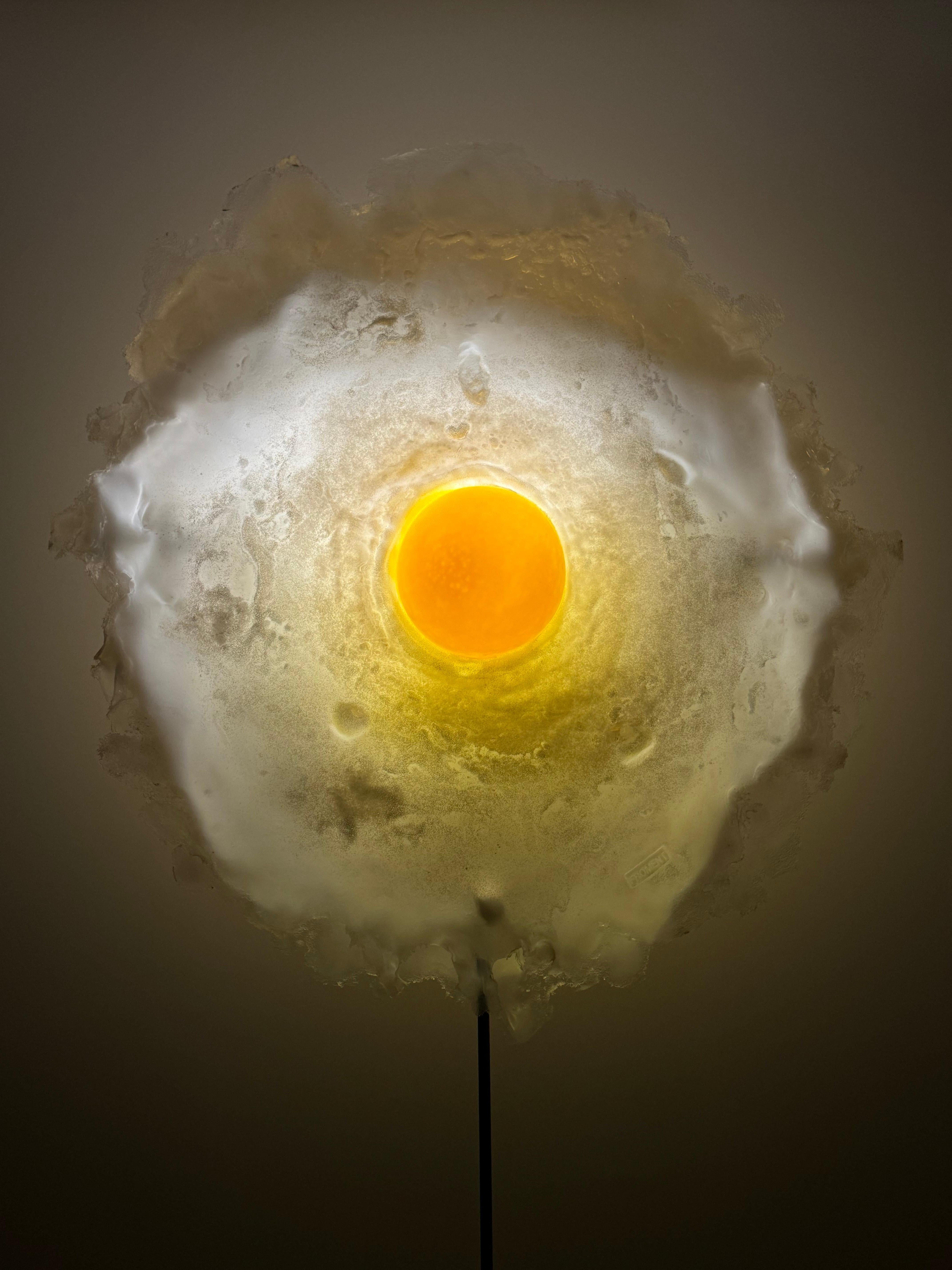 Sculpture lumineuse ou lampadaire Egg de l'artiste français Michel Froment, années 1990 Bon état - En vente à leucate, FR