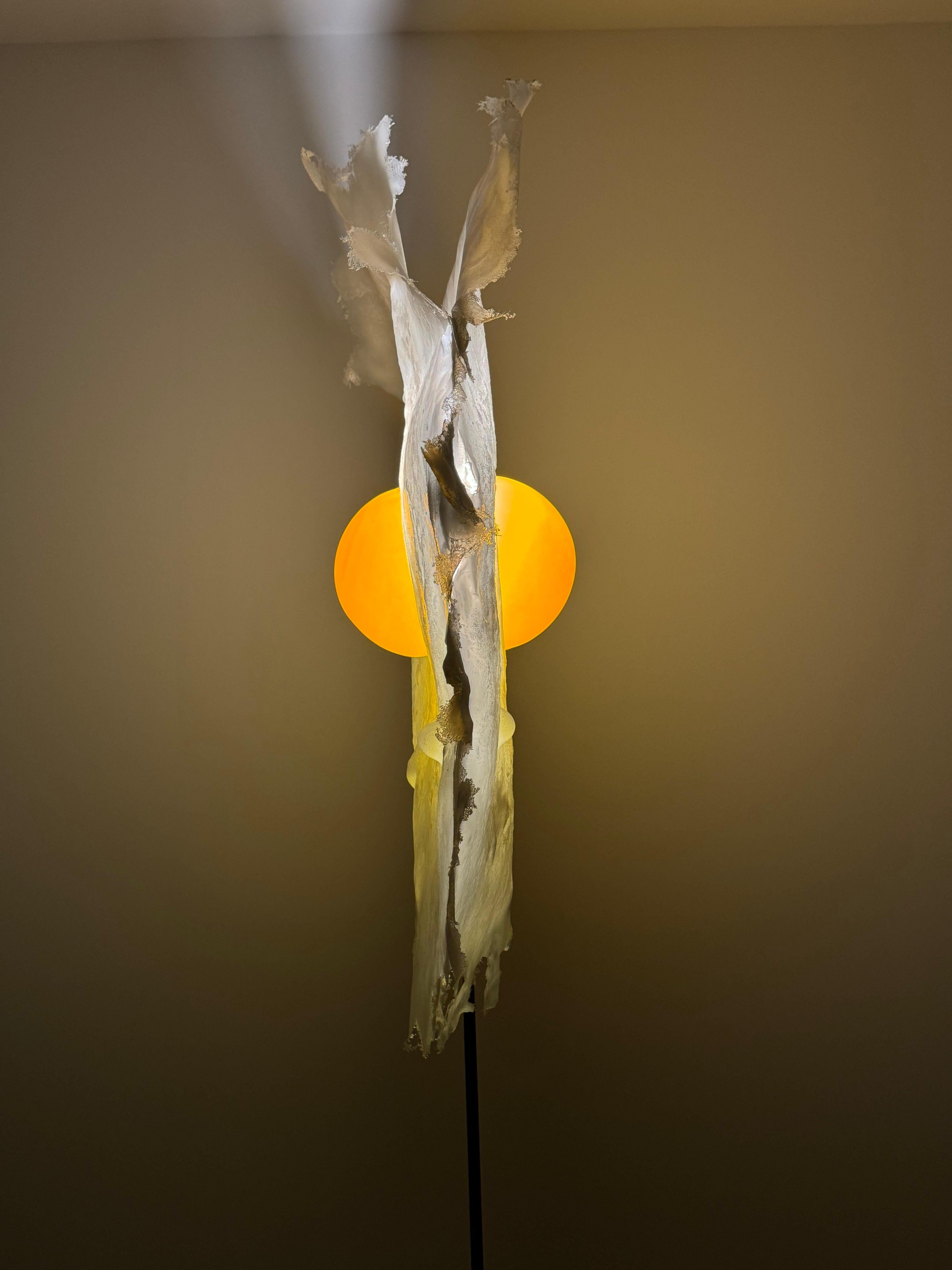 Fin du 20e siècle Sculpture lumineuse ou lampadaire Egg de l'artiste français Michel Froment, années 1990 en vente