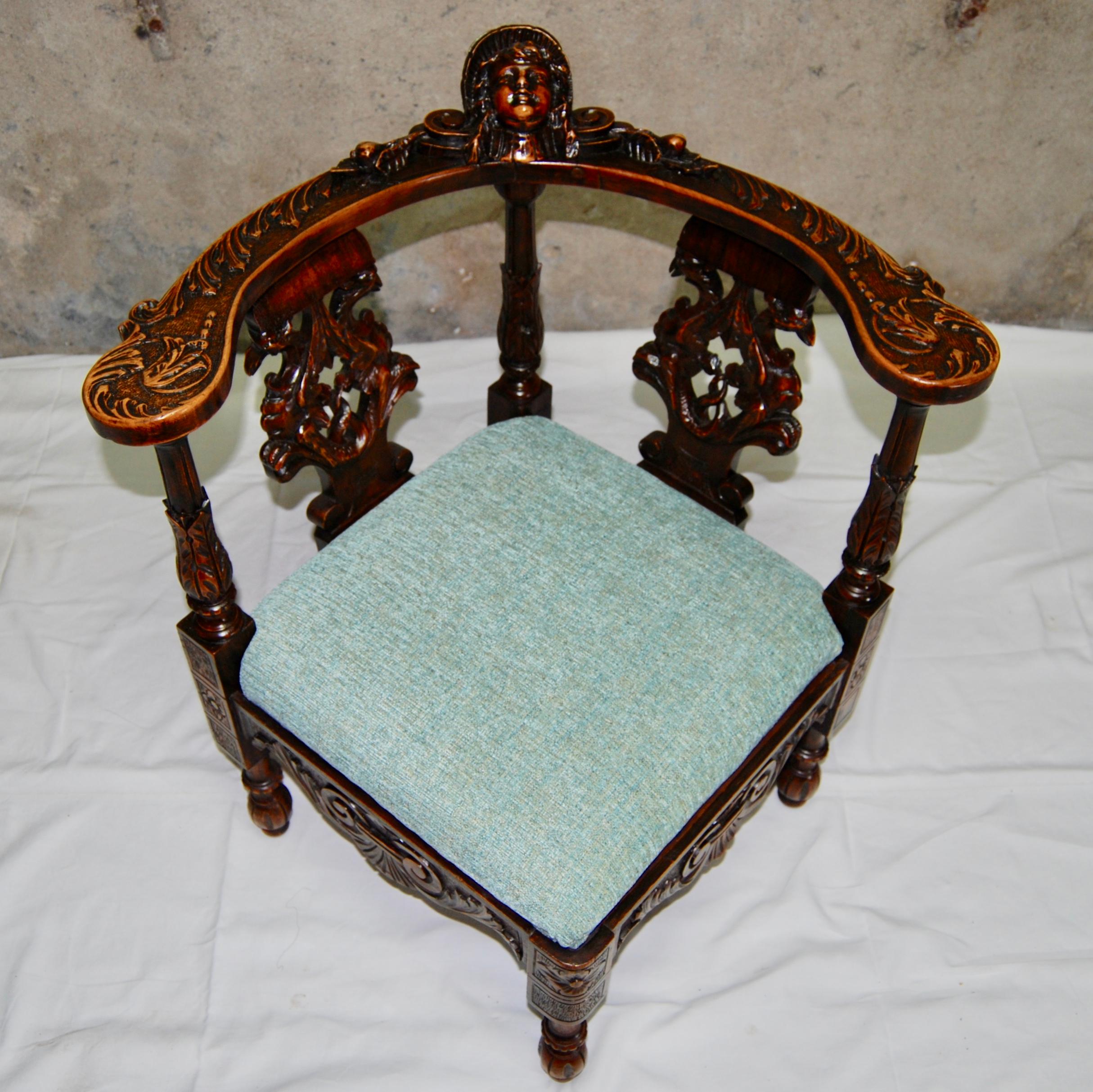 French Neo-Renaissance Armchair in Carved Walnut