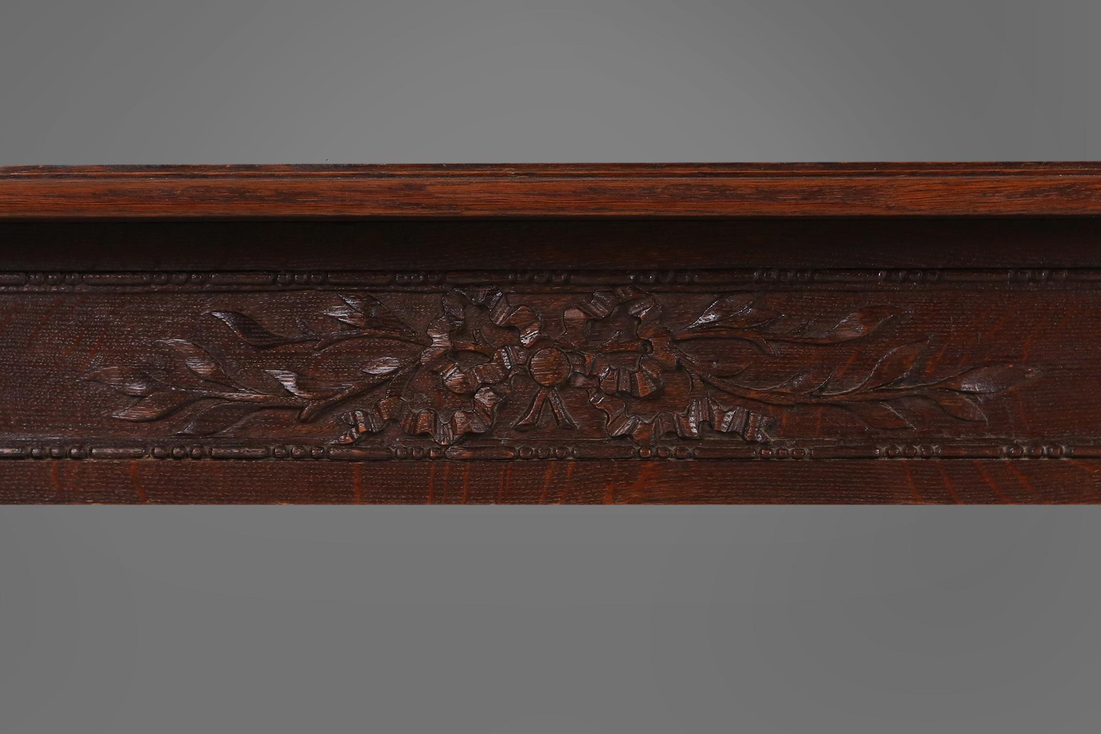 Hand-Crafted Neo Renaissance extendable dining room table with rich decoration, France, 1900 For Sale