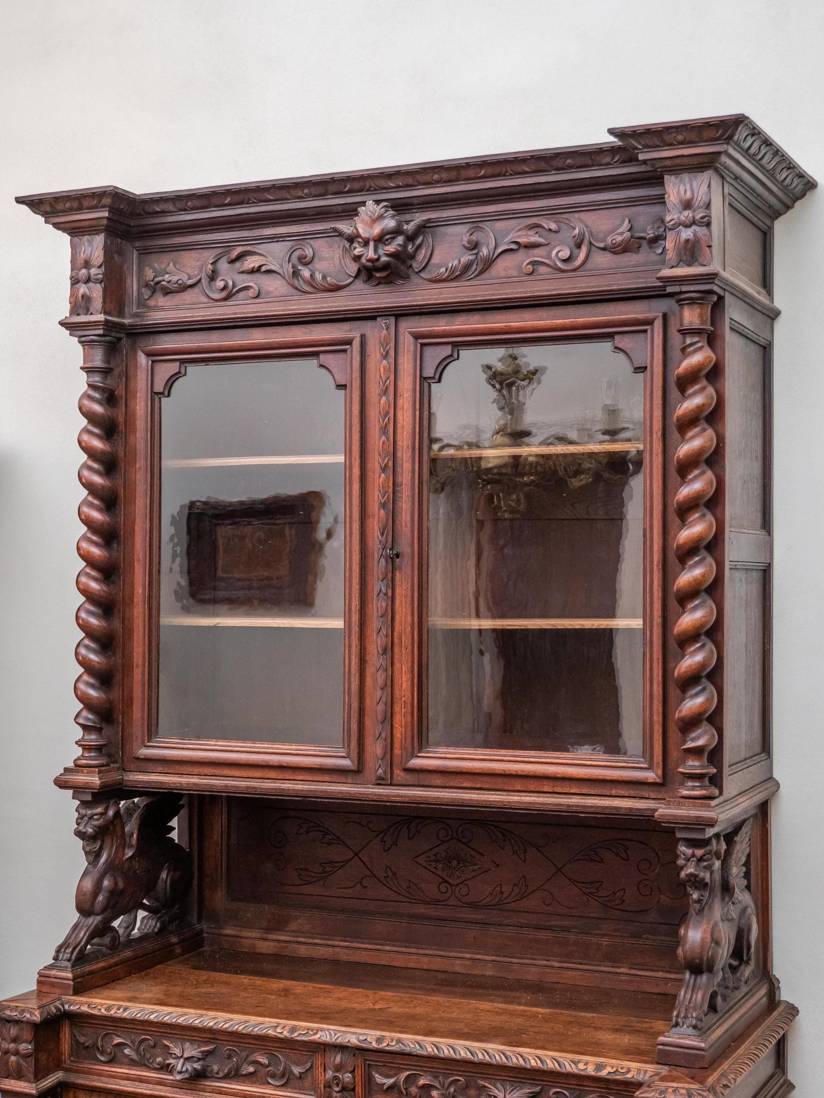 Neo-Renaissance showcase / sideboard. Solid oak In Good Condition For Sale In STRAČOV, CZ