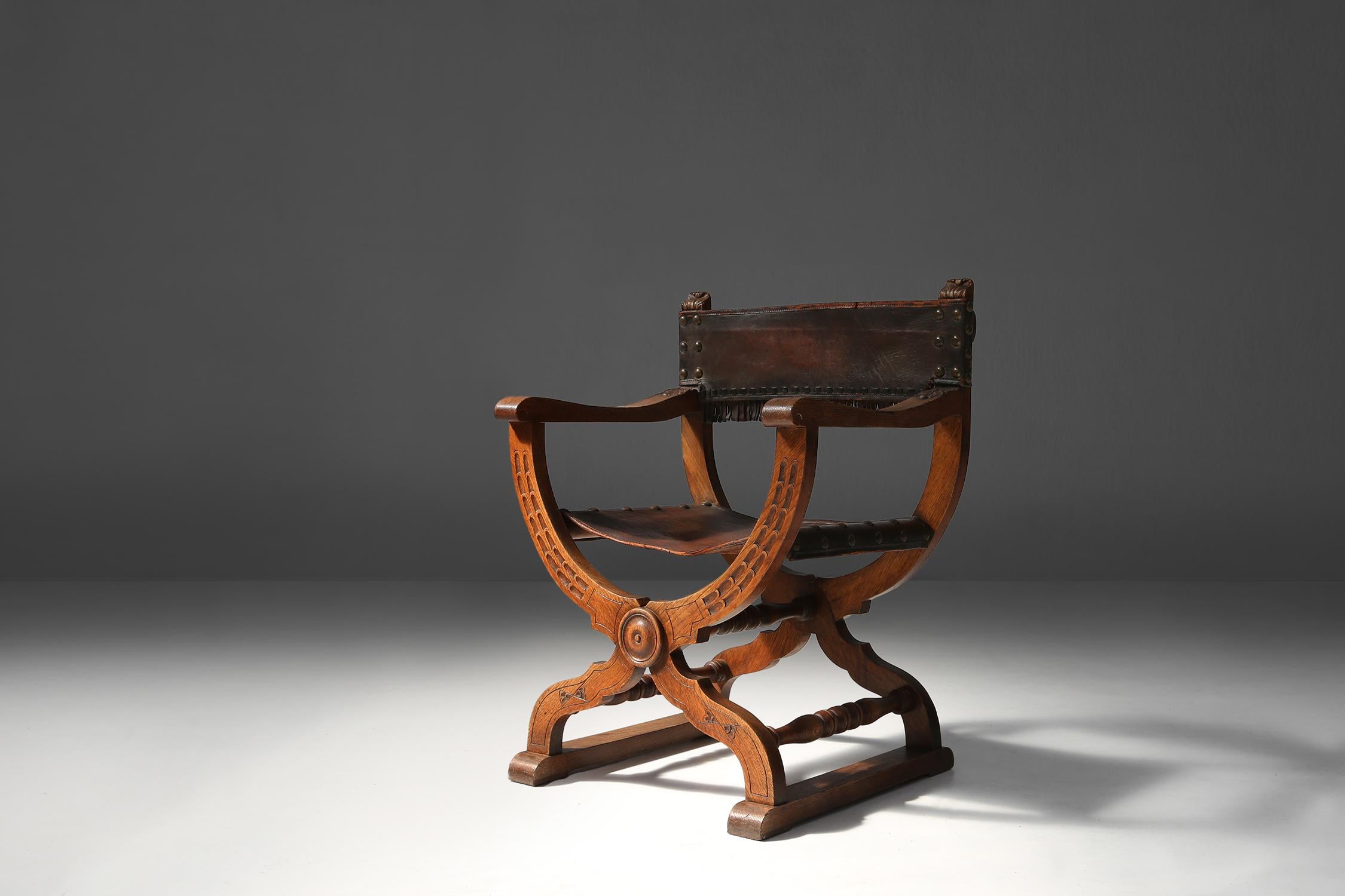 Chaise à trône néo-renaissance 1890 en vente 10