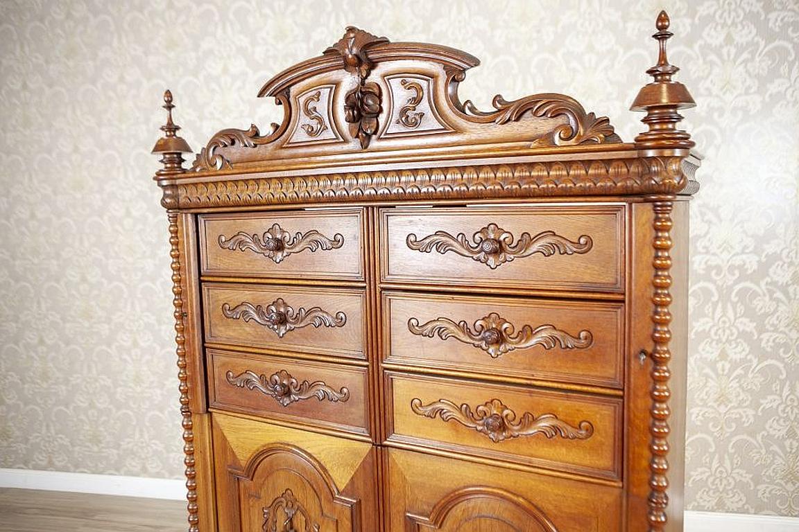 Renaissance Revival Walnut Cabinet Circa 1900 in Light Brown In Good Condition For Sale In Opole, PL
