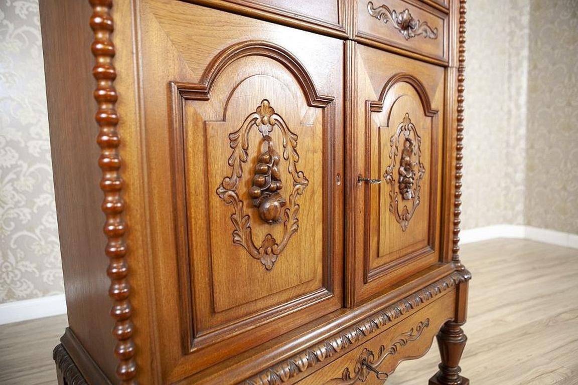 Renaissance Revival Walnut Cabinet Circa 1900 in Light Brown For Sale 3