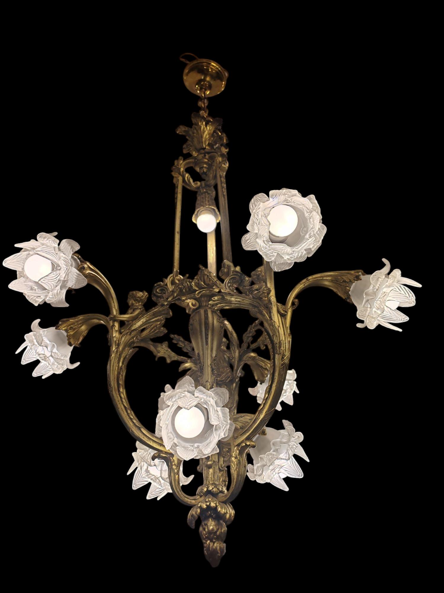 Neo Rococo gilded bronse Chandelier For Sale 7